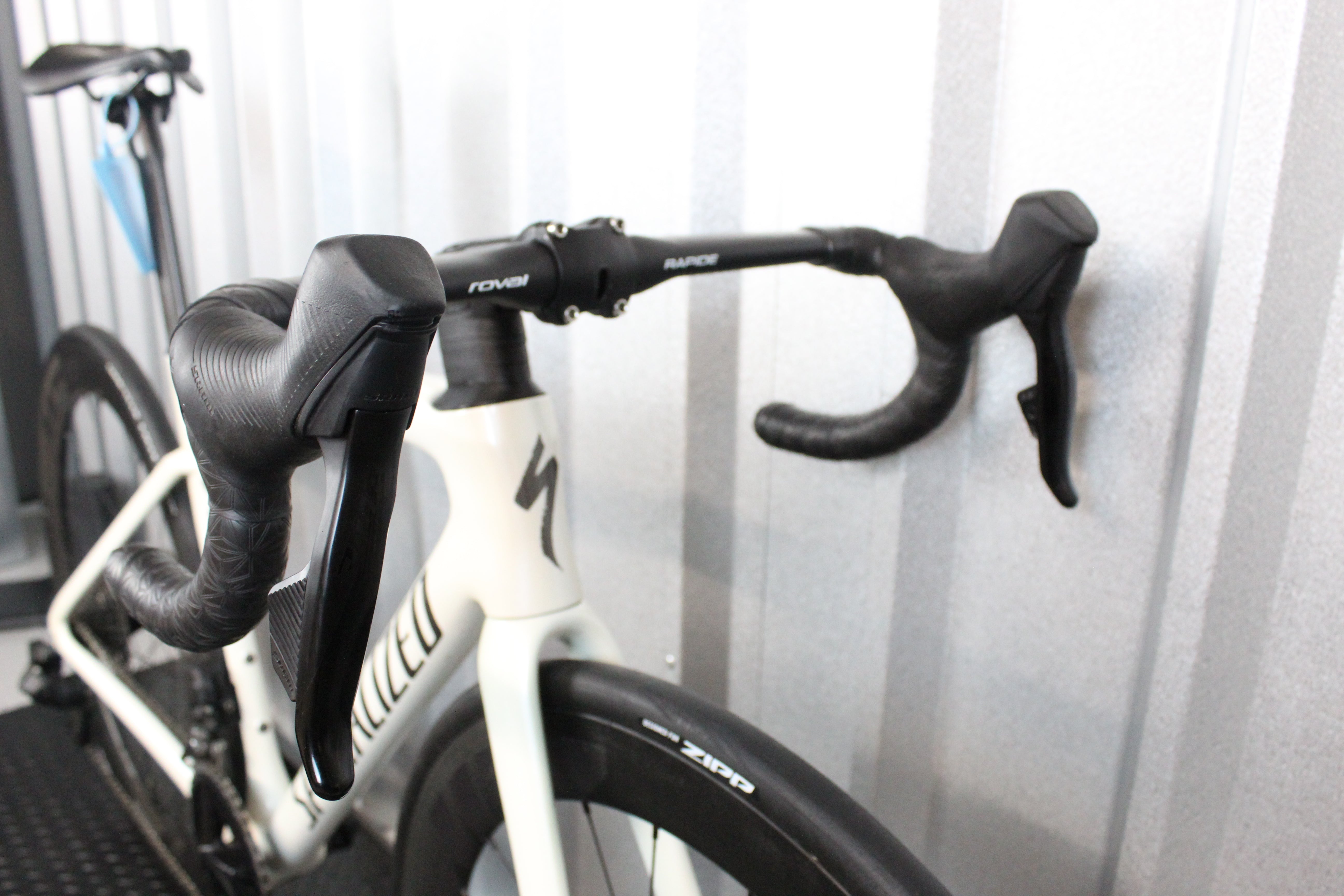 2023 Specialized Tarmac SL7 Rival AXS Zipp 404 Firecrest Road Bike Cream, 52cm, Near Mint