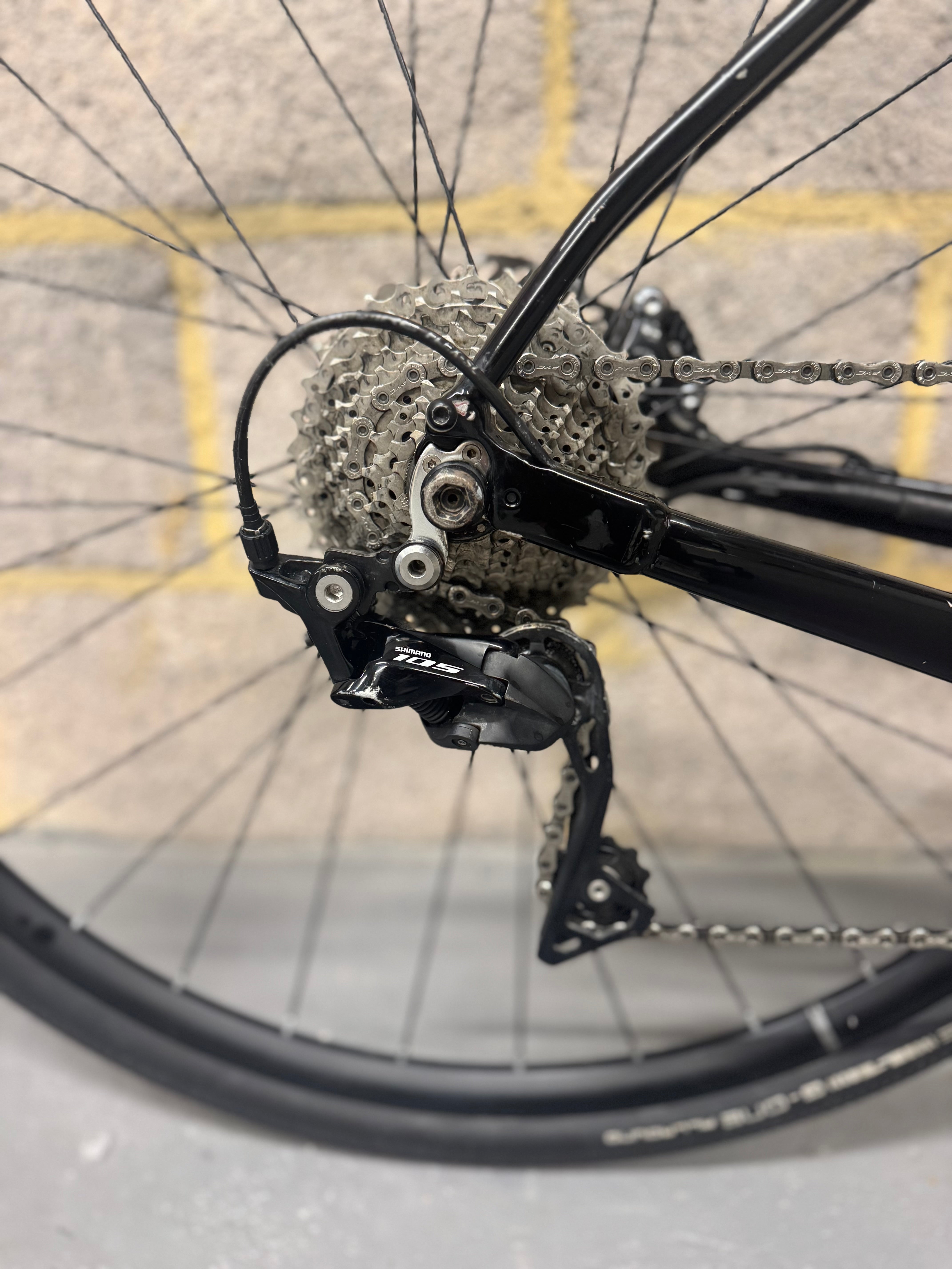 Ribble CGR ALe 105 Hydraulic Black/Red Size 54cm - Used (Collection Only)