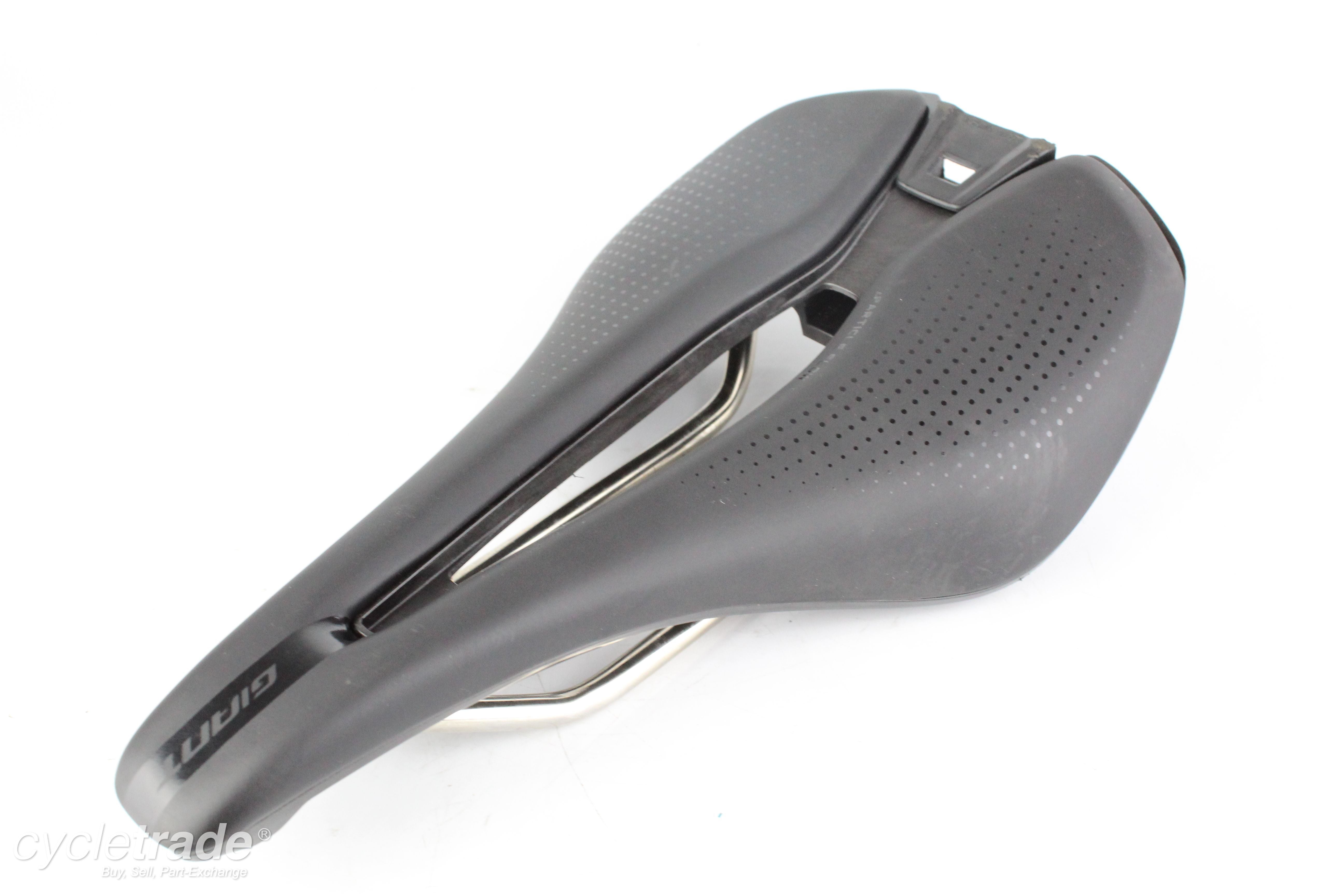 Saddle - Giant Fleet SL 145mm - Lightly Used