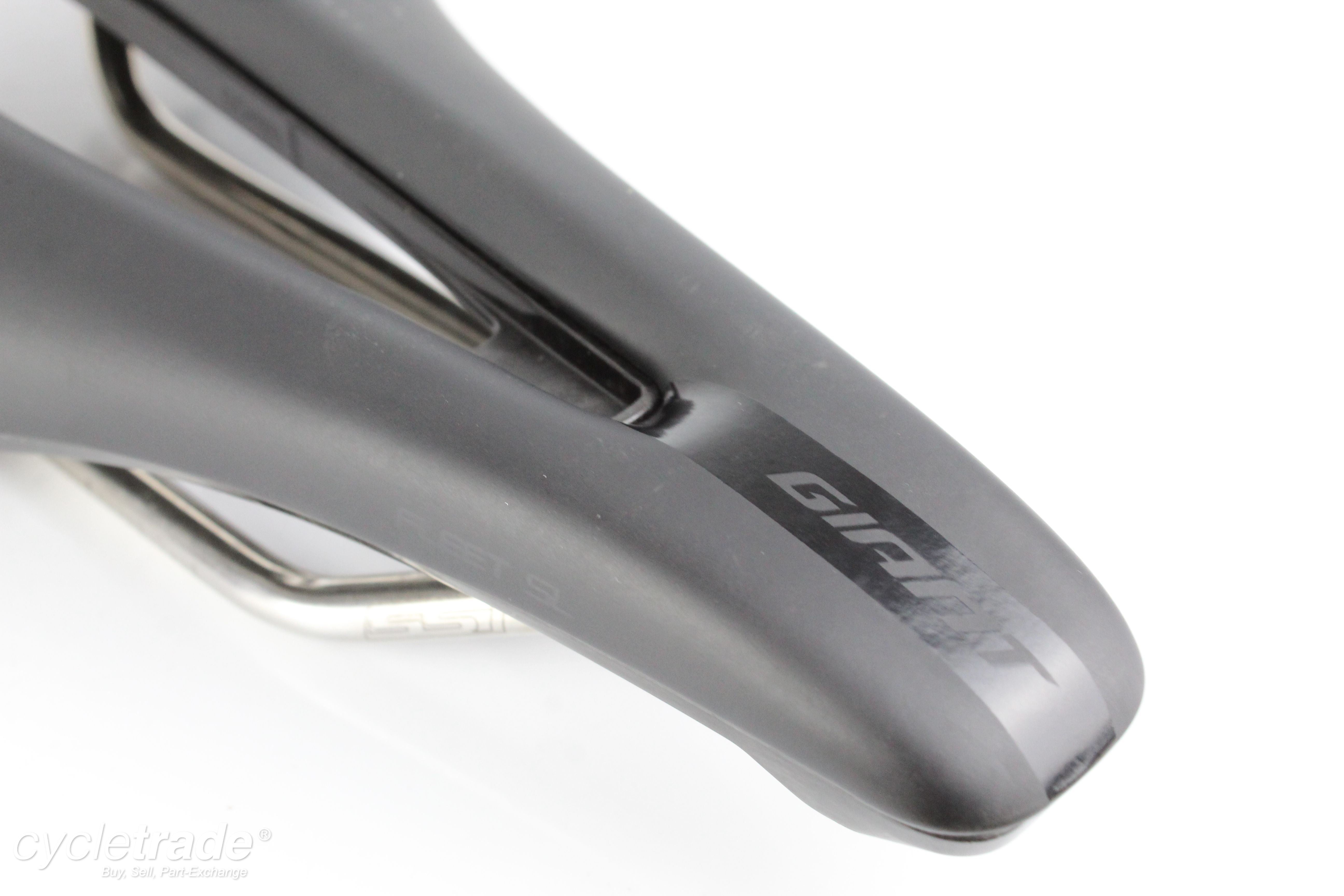 Saddle - Giant Fleet SL 145mm - Lightly Used