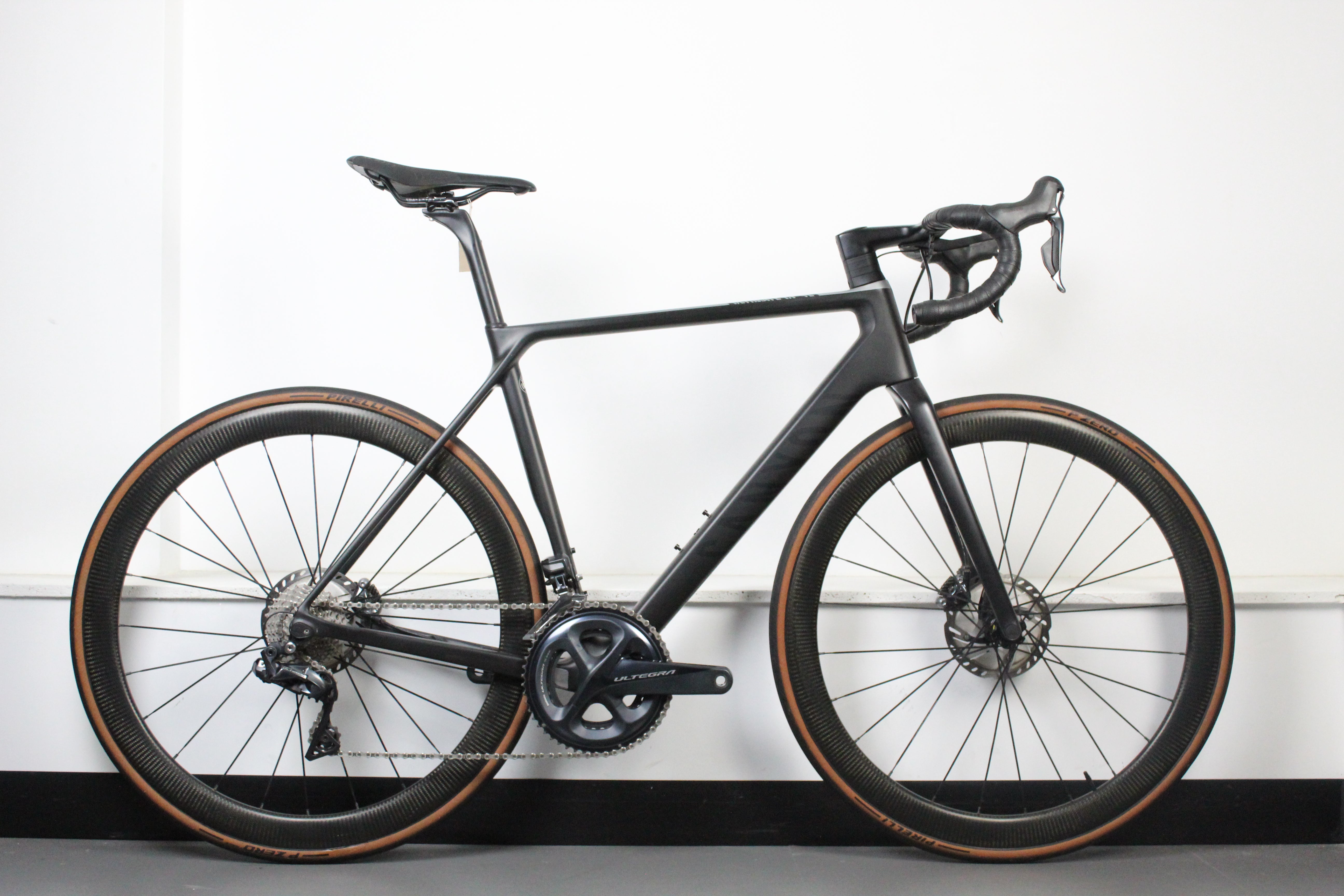 2021 Canyon Ultimate CF SL 8 Road Bike Ultegra Di2 (Size Medium) - Lightly Used