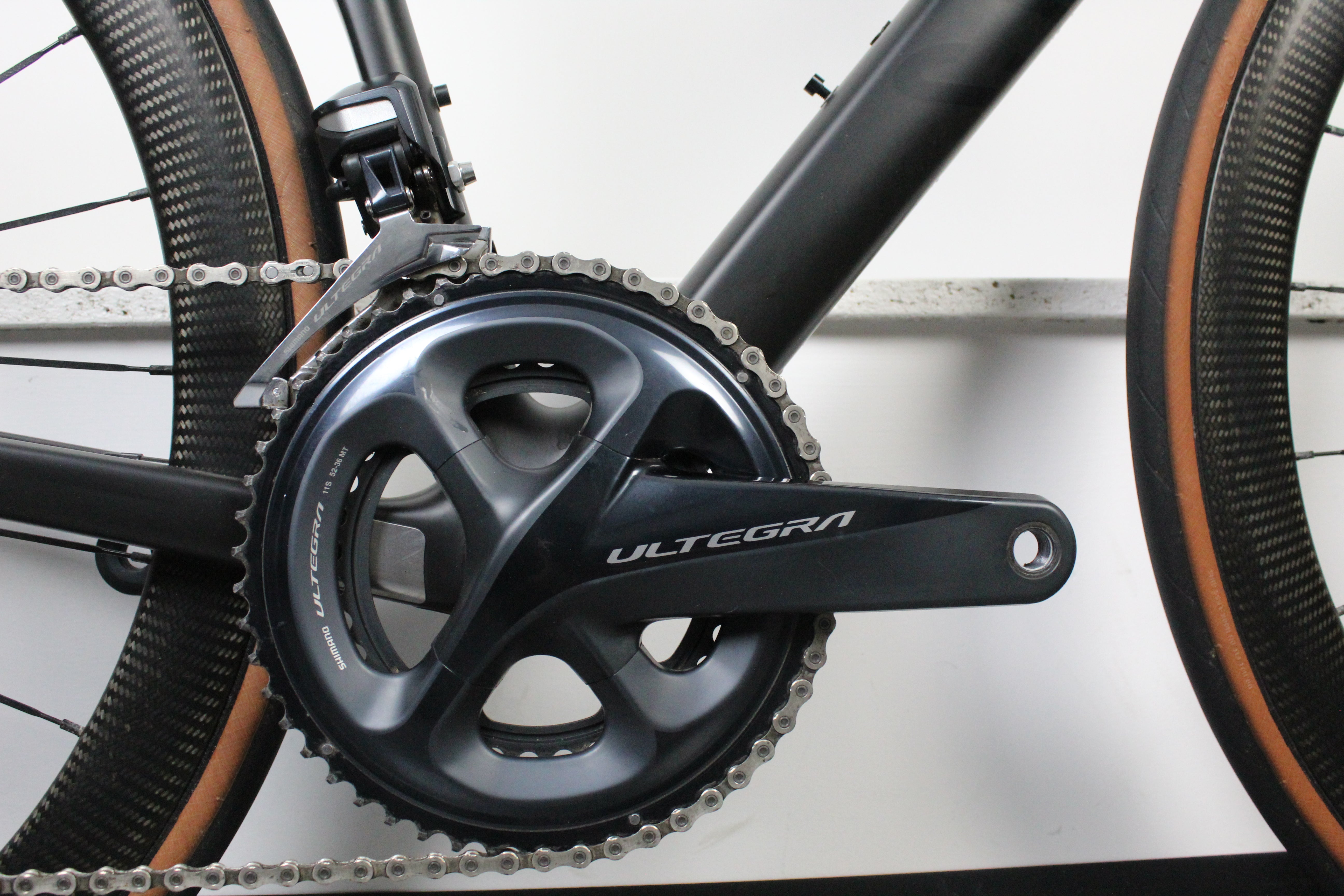 2021 Canyon Ultimate CF SL 8 Road Bike Ultegra Di2 (Size Medium) - Lightly Used