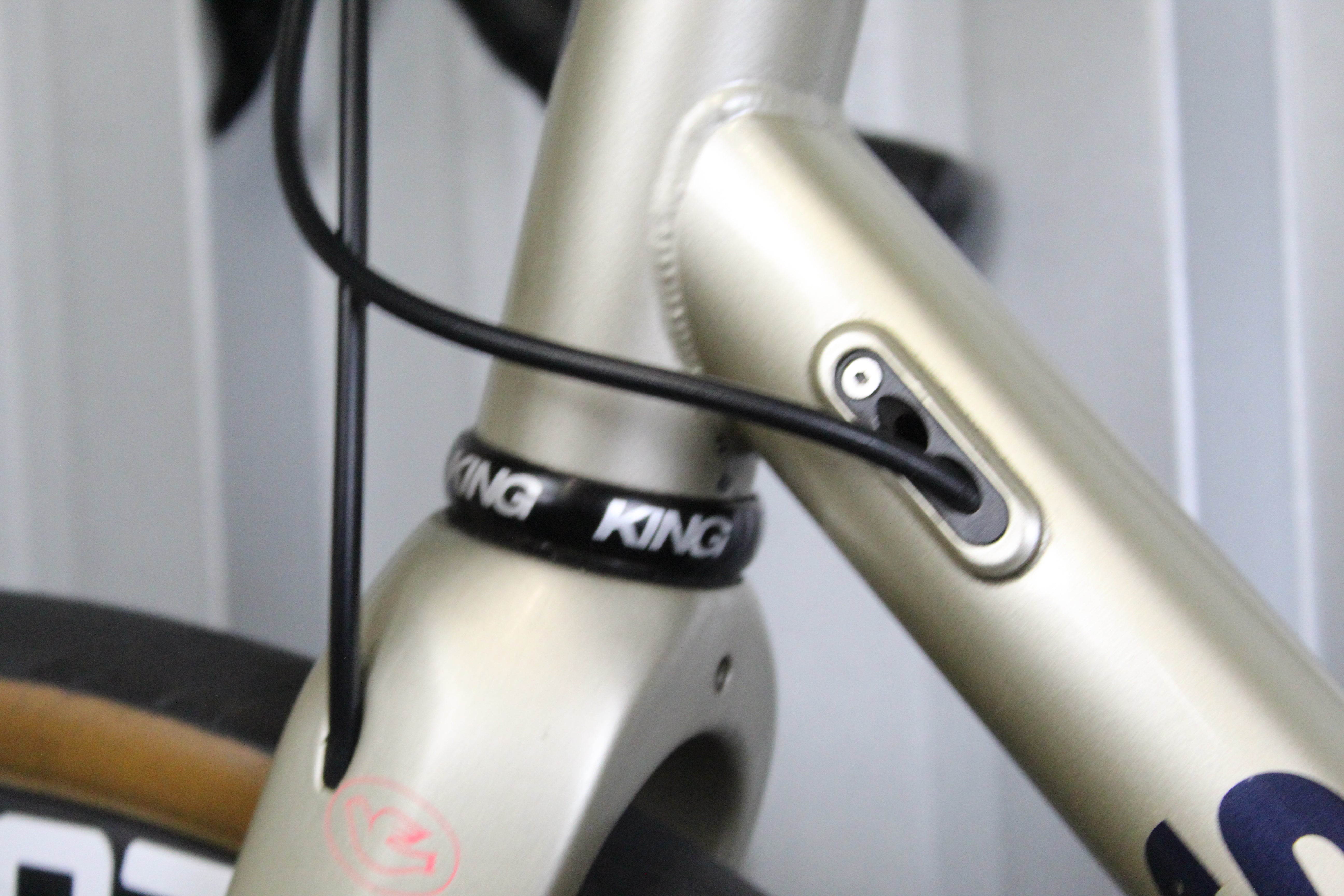 2023 Standert Pfadfinder 105 Di2 Road Bike Champagne Supernova (Size 58cm) - Used