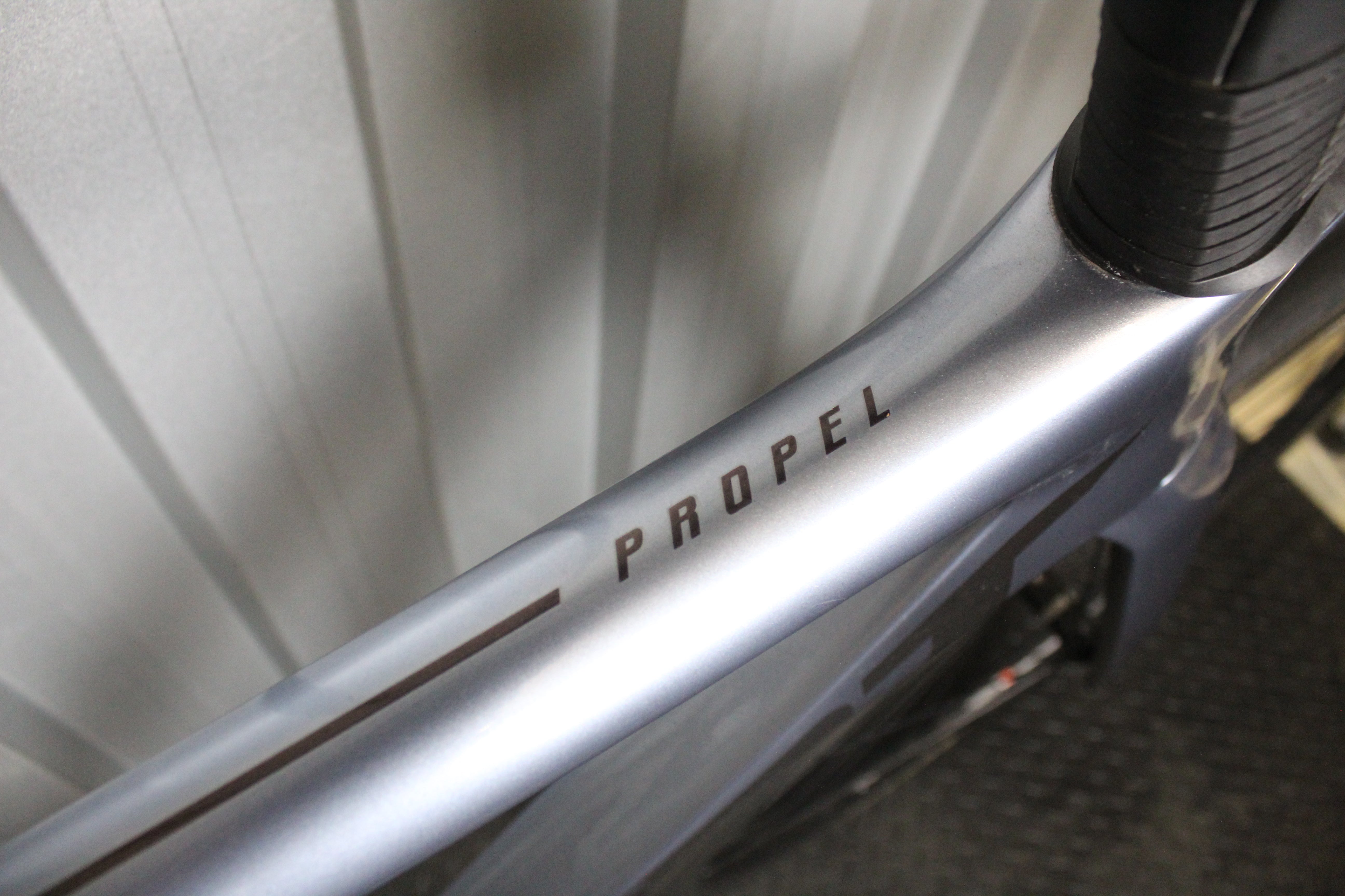 2022 Giant Propel Advanced 1 Rival AXS SLR 1 Grey/Black (Size Small) - Near Mint