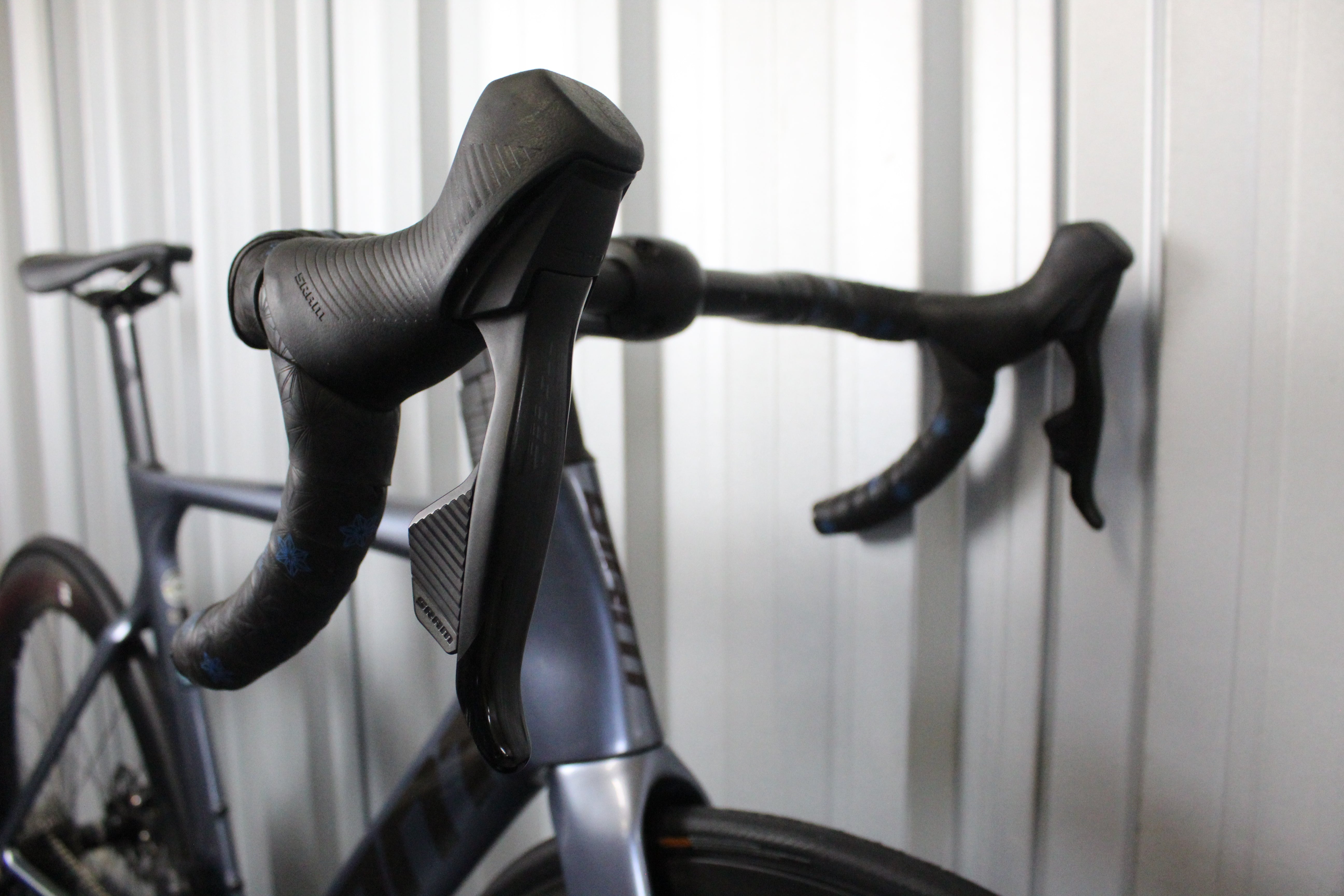 2022 Giant Propel Advanced 1 Rival AXS SLR 1 Grey/Black (Size Medium) - Lightly Used