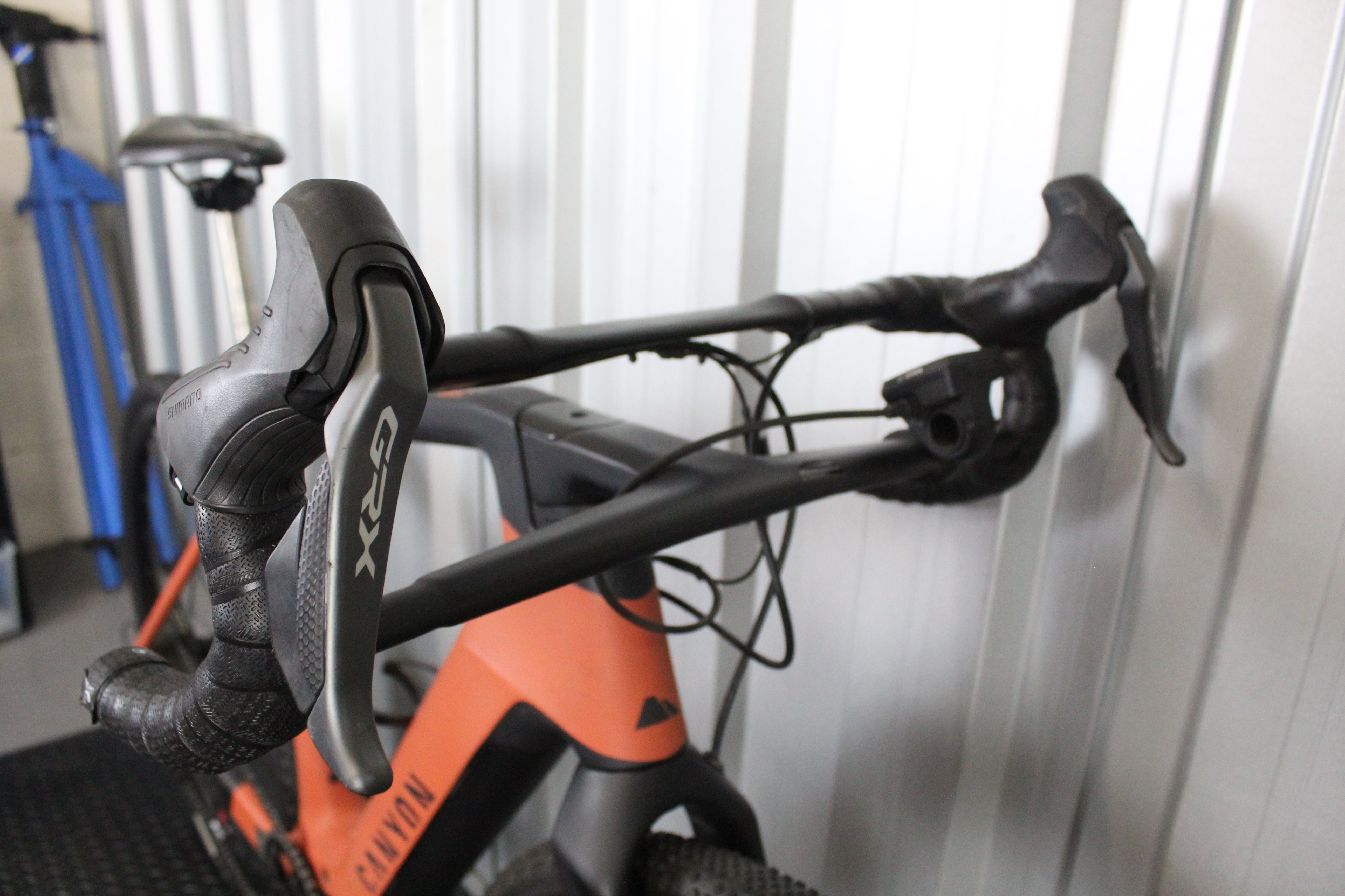 2022 Canyon Grail:ON CF 8 Shimano GRX Di2 Electric Gravel Bike (Size Medium)- Lightly Used