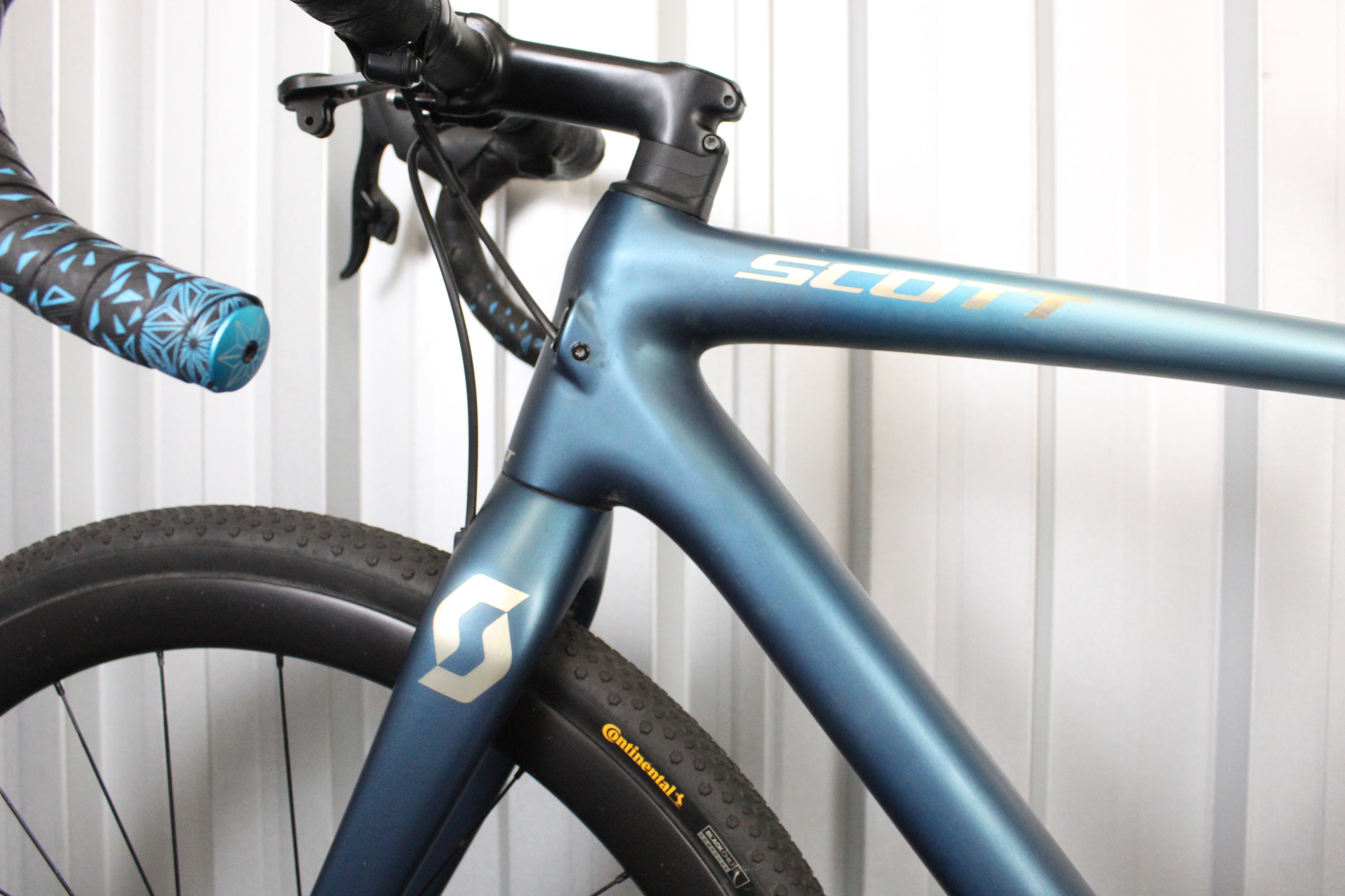 2021 Scott Addict 10 SRAM Force AXS Gravel Bike Blue (Size Medium) - Used