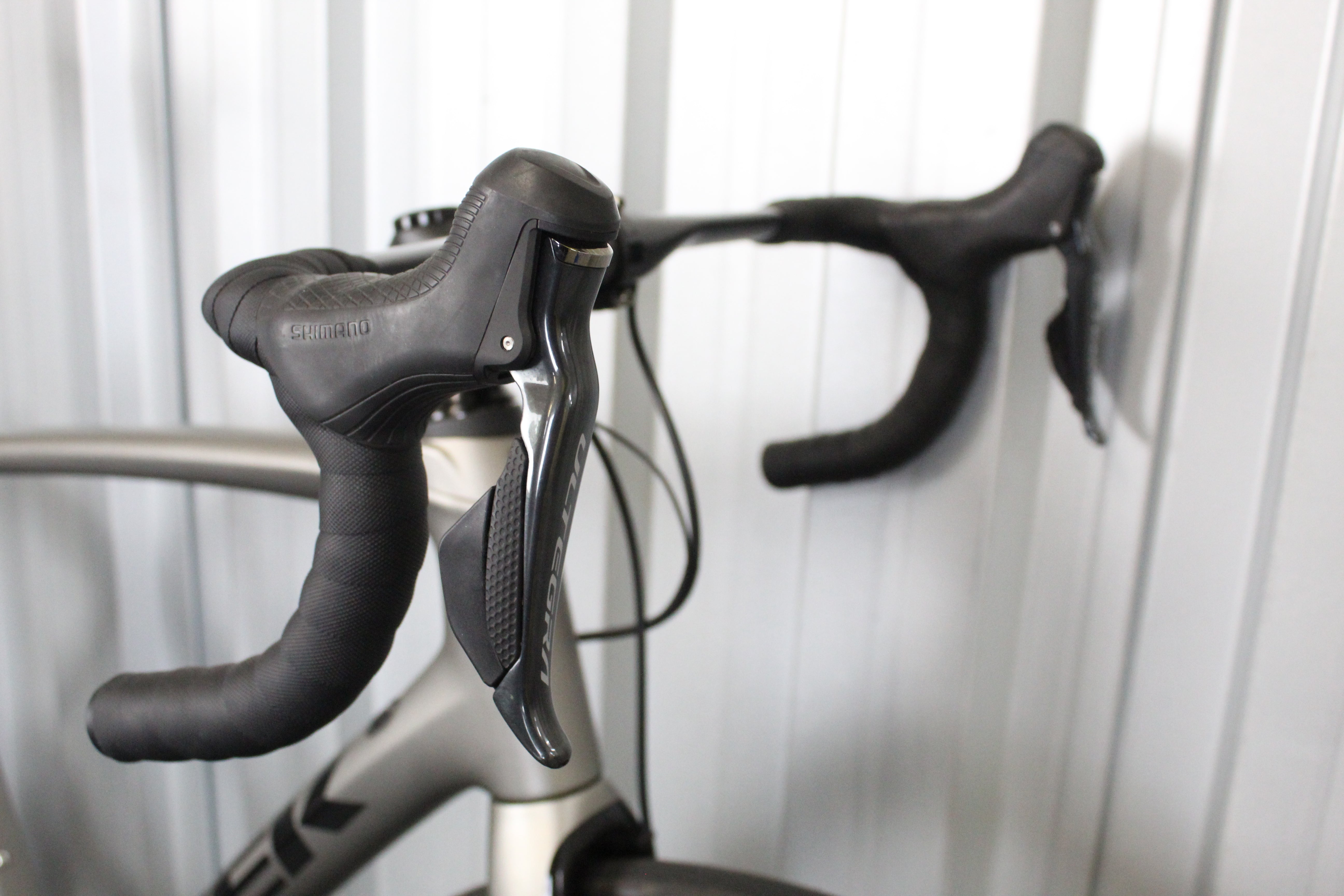 2018 Trek Domane SL6 Ultegra Di2 Pacenti Road Bike (Size 56cm) - Lightly Used