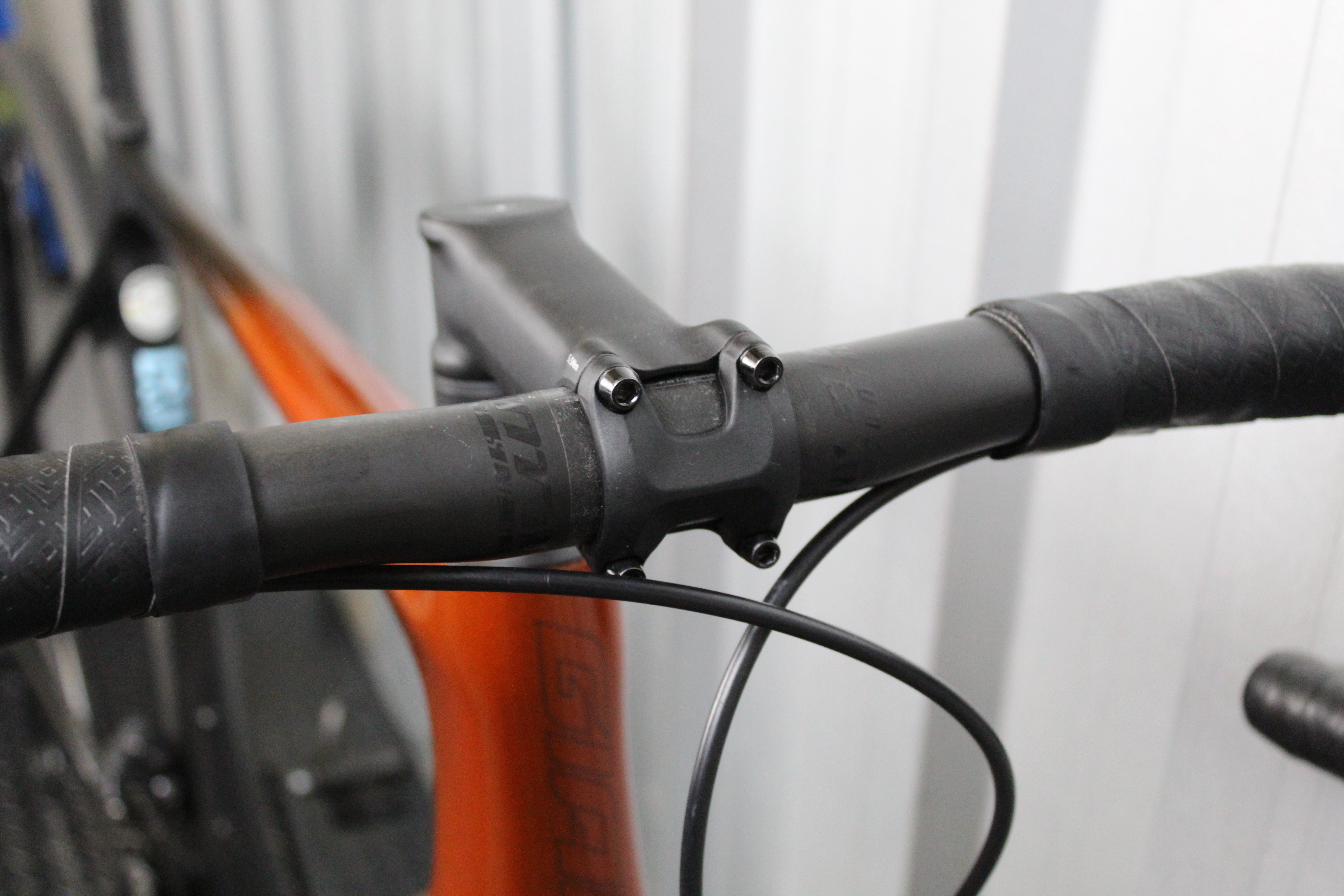 2022 Giant TCR Pro 0 Ultegra Di2 Road Bike Amber Glow (Size M/L) - Lightly Used