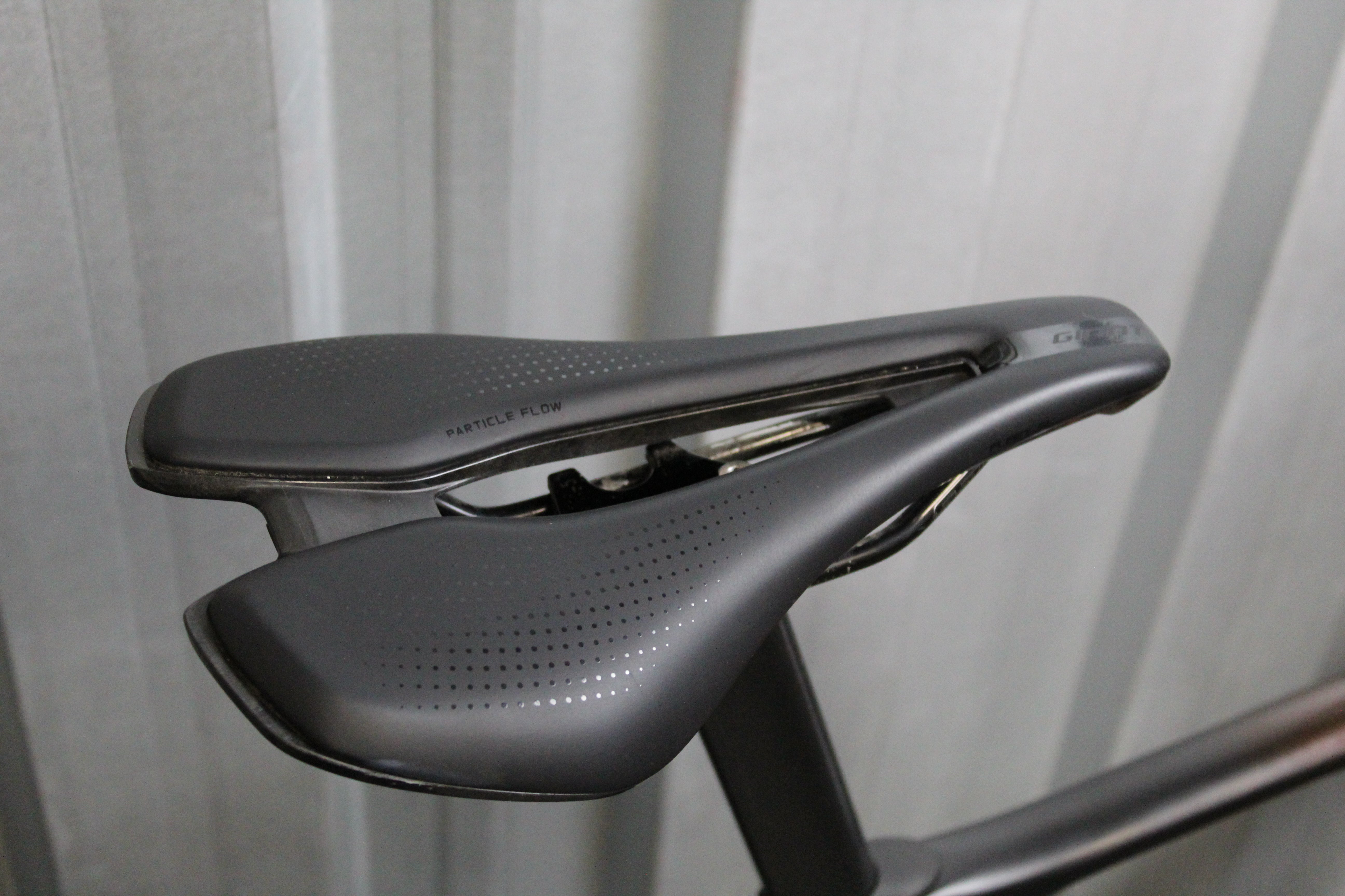 2022 Giant TCR Pro 0 Ultegra Di2 Road Bike Amber Glow (Size M/L) - Lightly Used