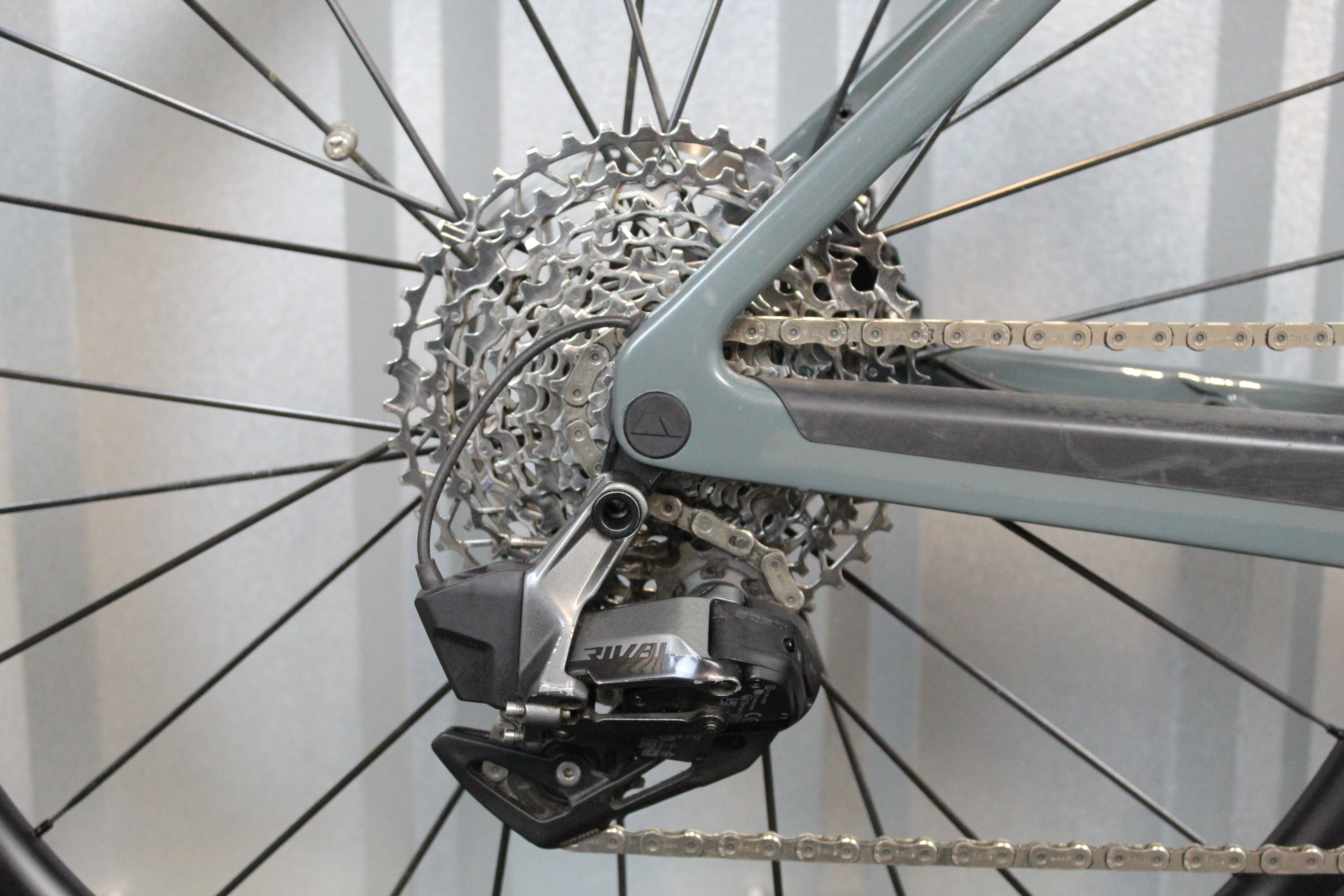 2022 Canyon Grail ON CF 7 E-Gravel bike Rival AXS (Size XS) - Near Mint