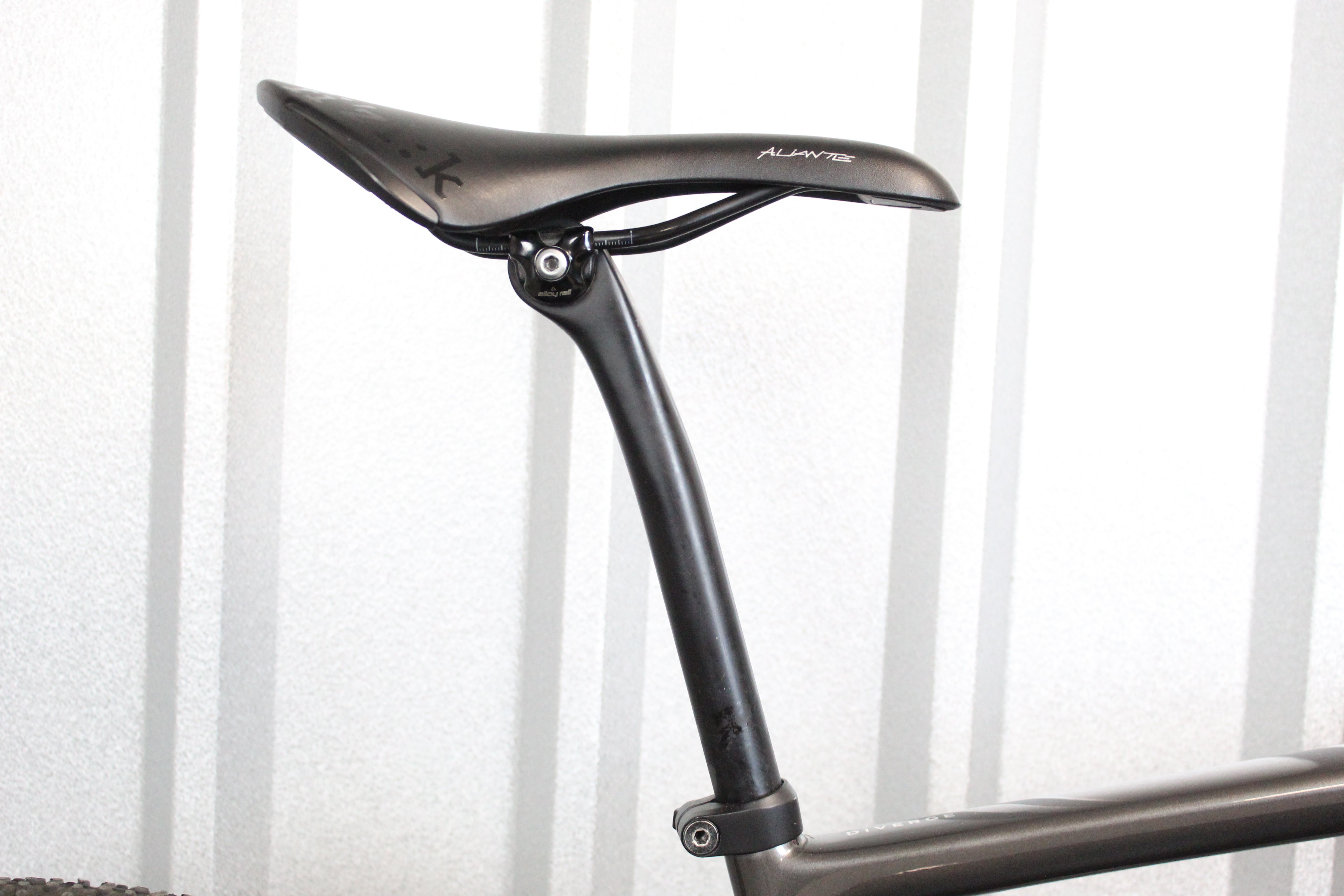 2021 Specialized Diverge Comp GRX Di2 Grey (Size 56cm) - Near Mint