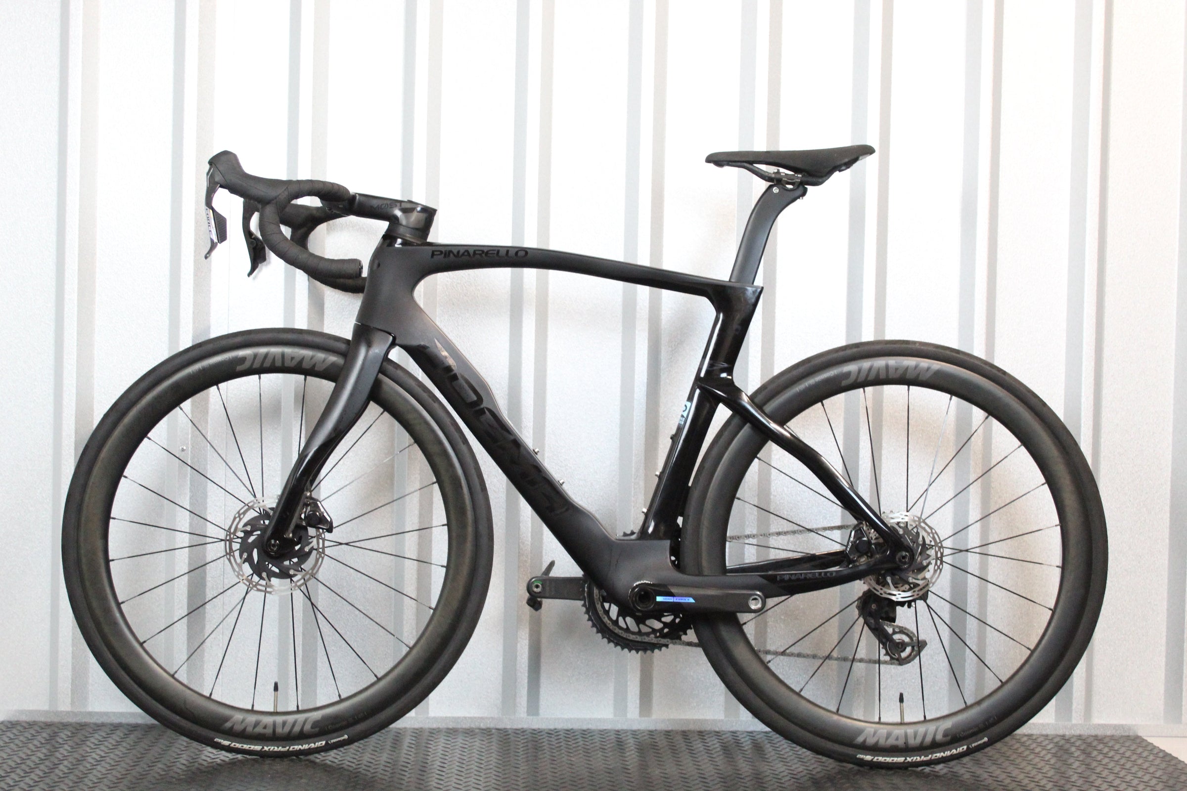 2024 Pinarello Dogma F Road Bike Force E1 Black (Size 56cm)- Near Mint