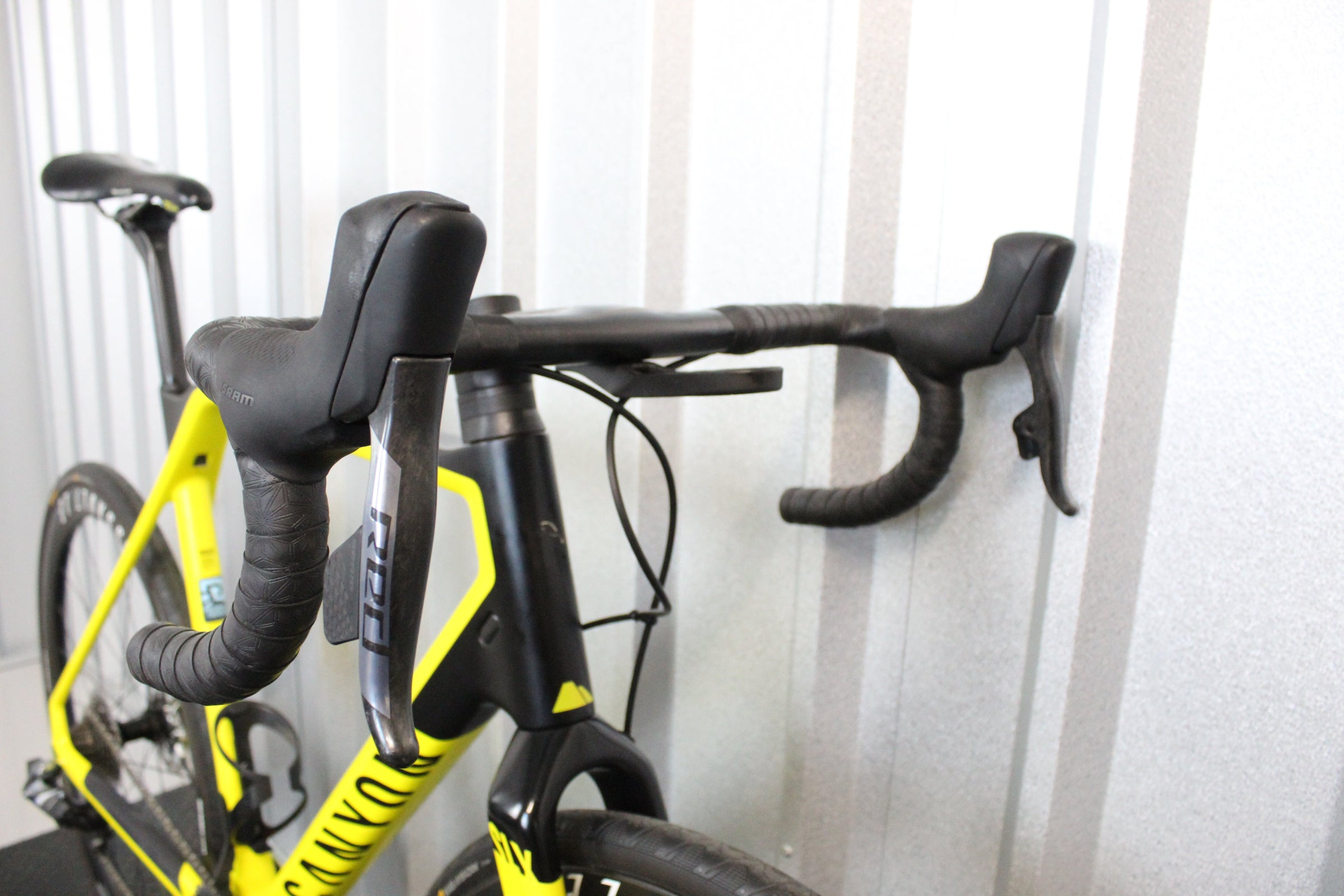 2020 Canyon Inflite CF SL SRAM Red AXS Yellow Size Large - Near Mint