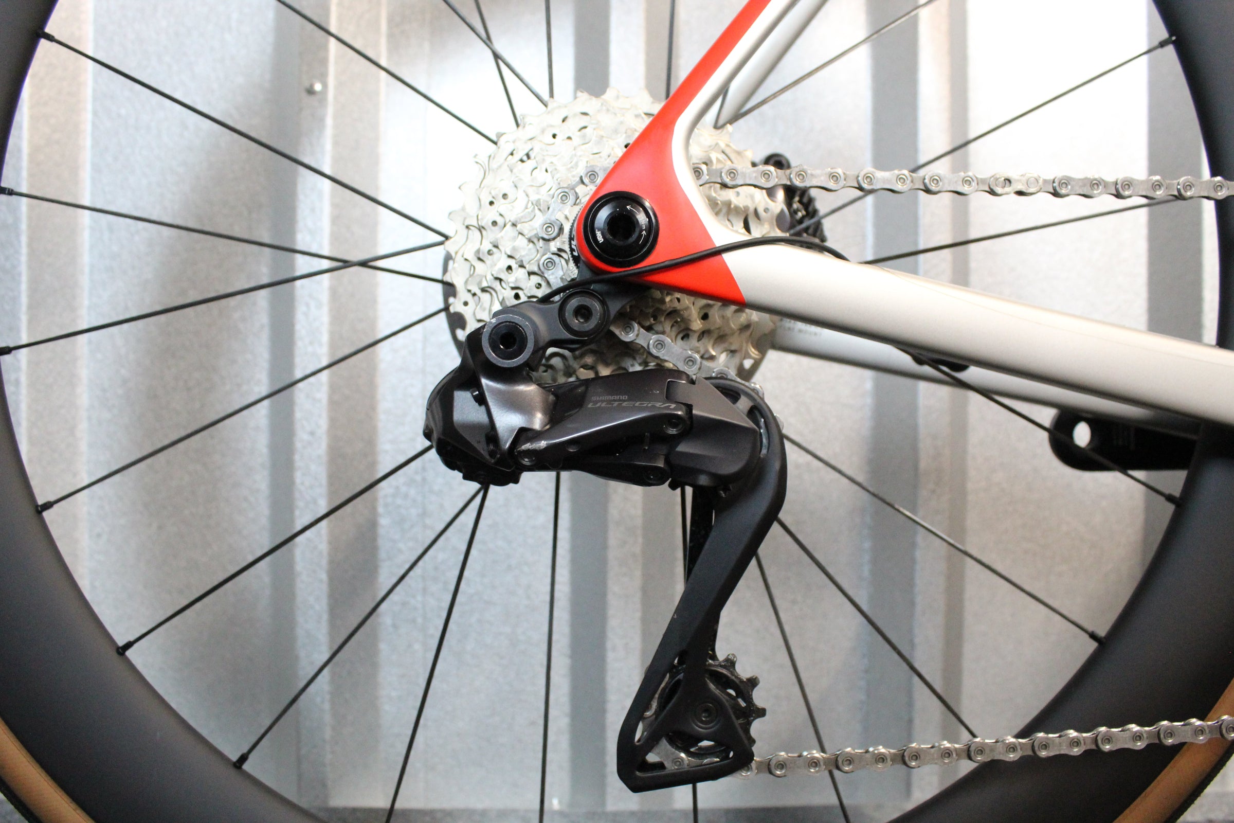 2024 Trek Madone SL 7 Gen 8 Ultegra Di2 Road Bike, Size Large – Mint Condition