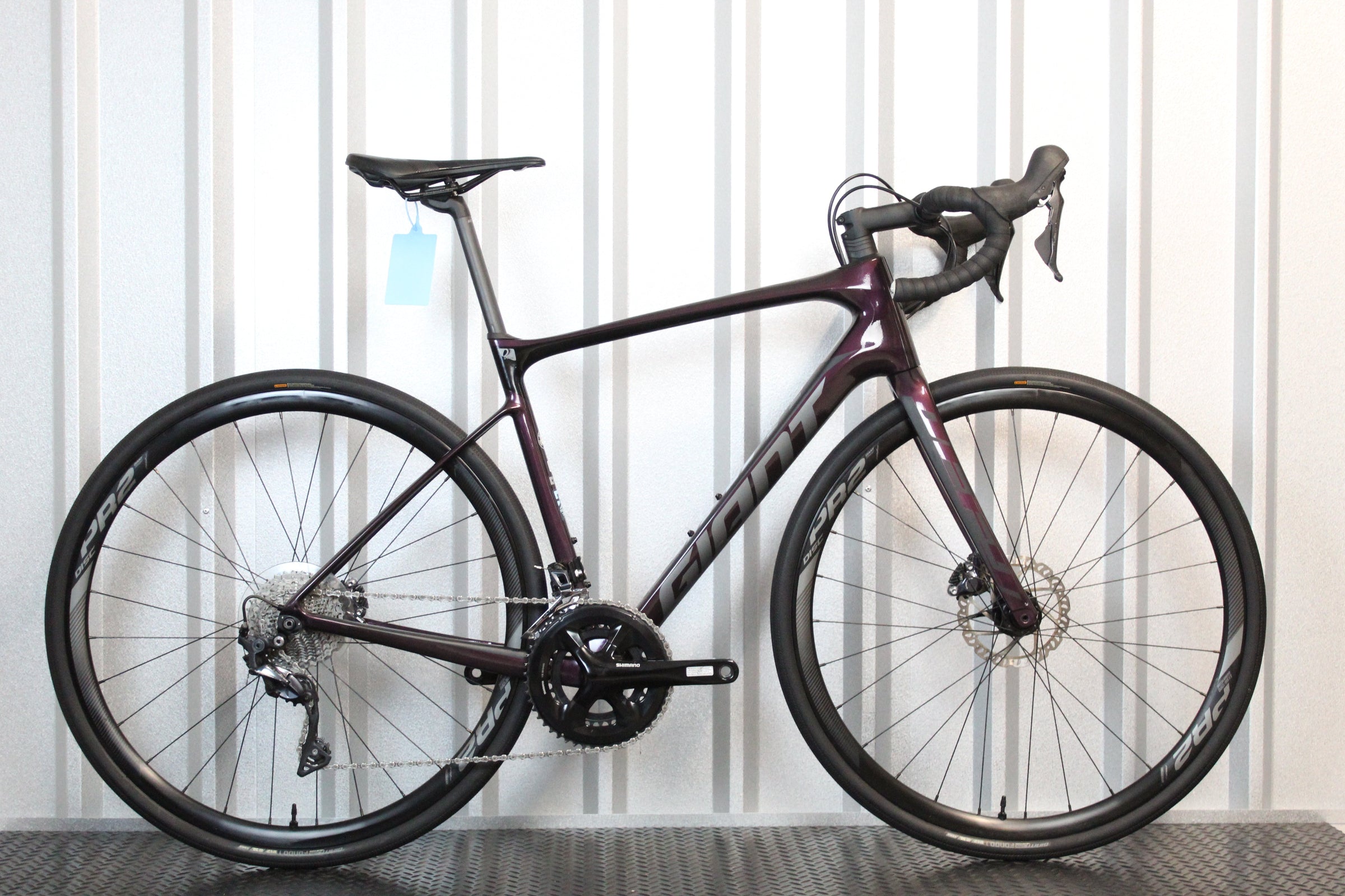 2021 Giant Defy Advanced 1 Ultegra Road Bike Purple, Size Medium – Lightly Used