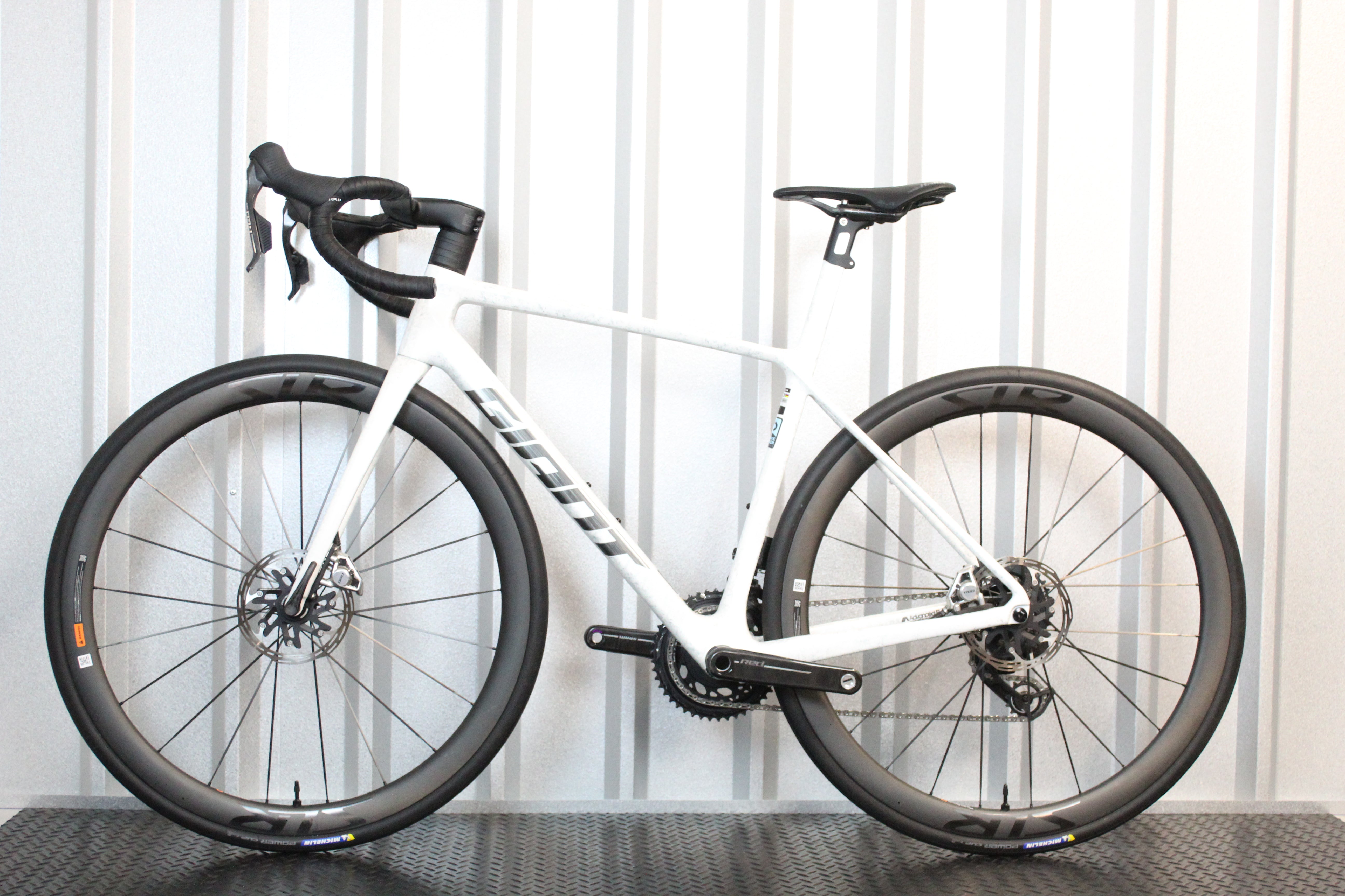 2025 Giant TCR Advanced SL-FF SRAM Red AXS E1 Road Bike Opal Brushed Chrome, Size Small – Mint