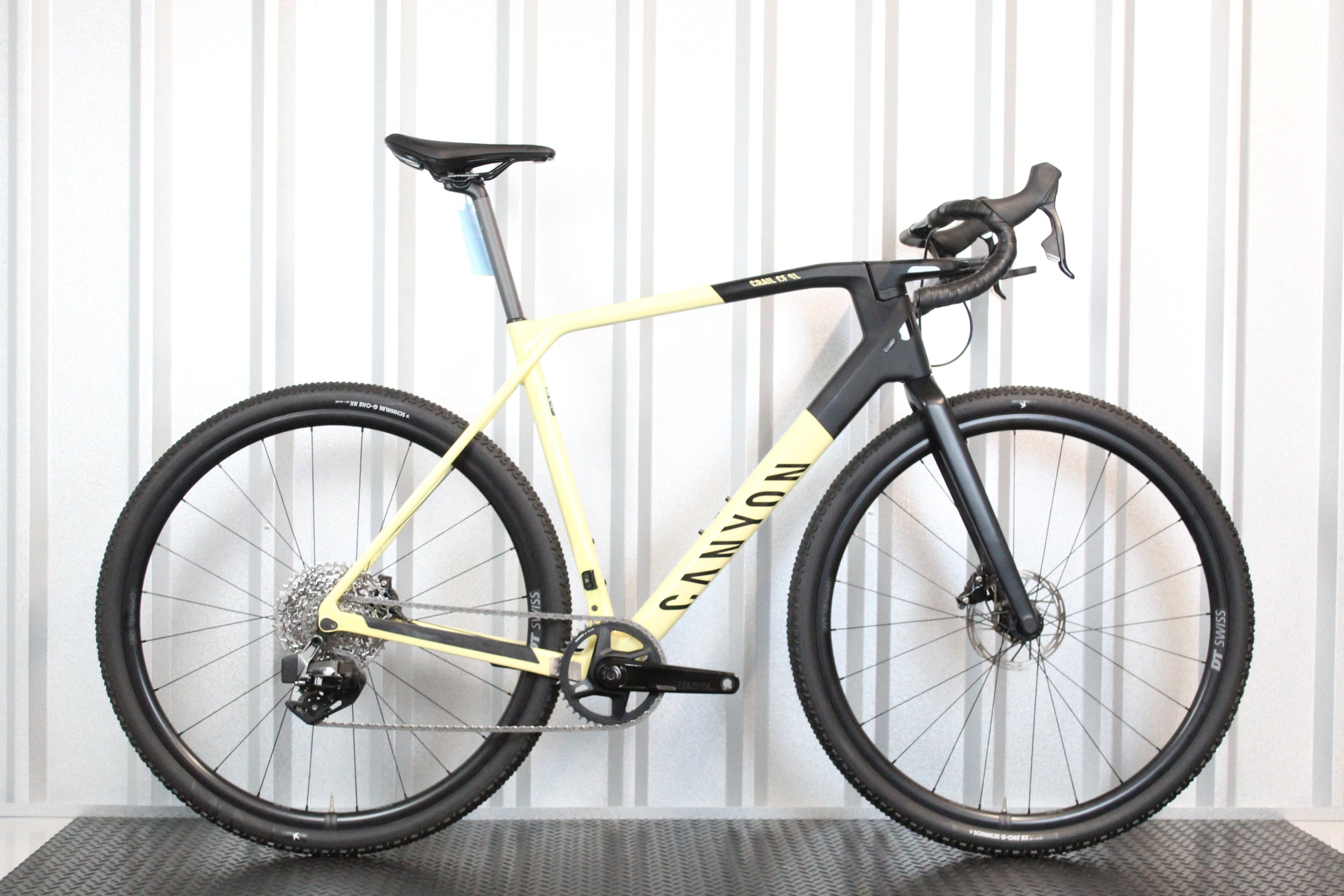 2023 Canyon Grail CF SL 7 SRAM Rival AXS Gravel Bike Yellow / Black, Size Large – Mint