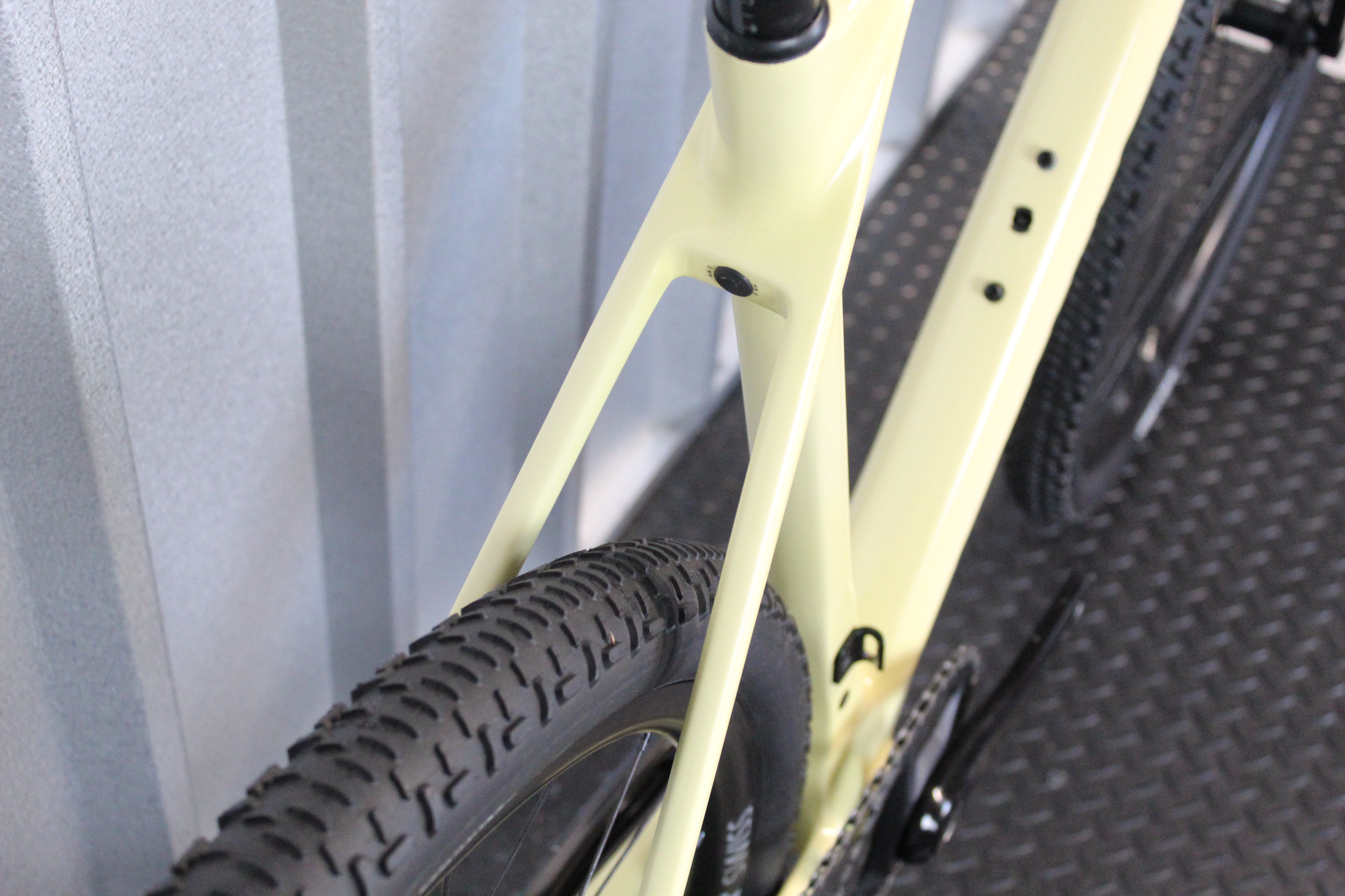 2023 Canyon Grail CF SL 7 SRAM Rival AXS Gravel Bike Yellow / Black, Size Large – Mint