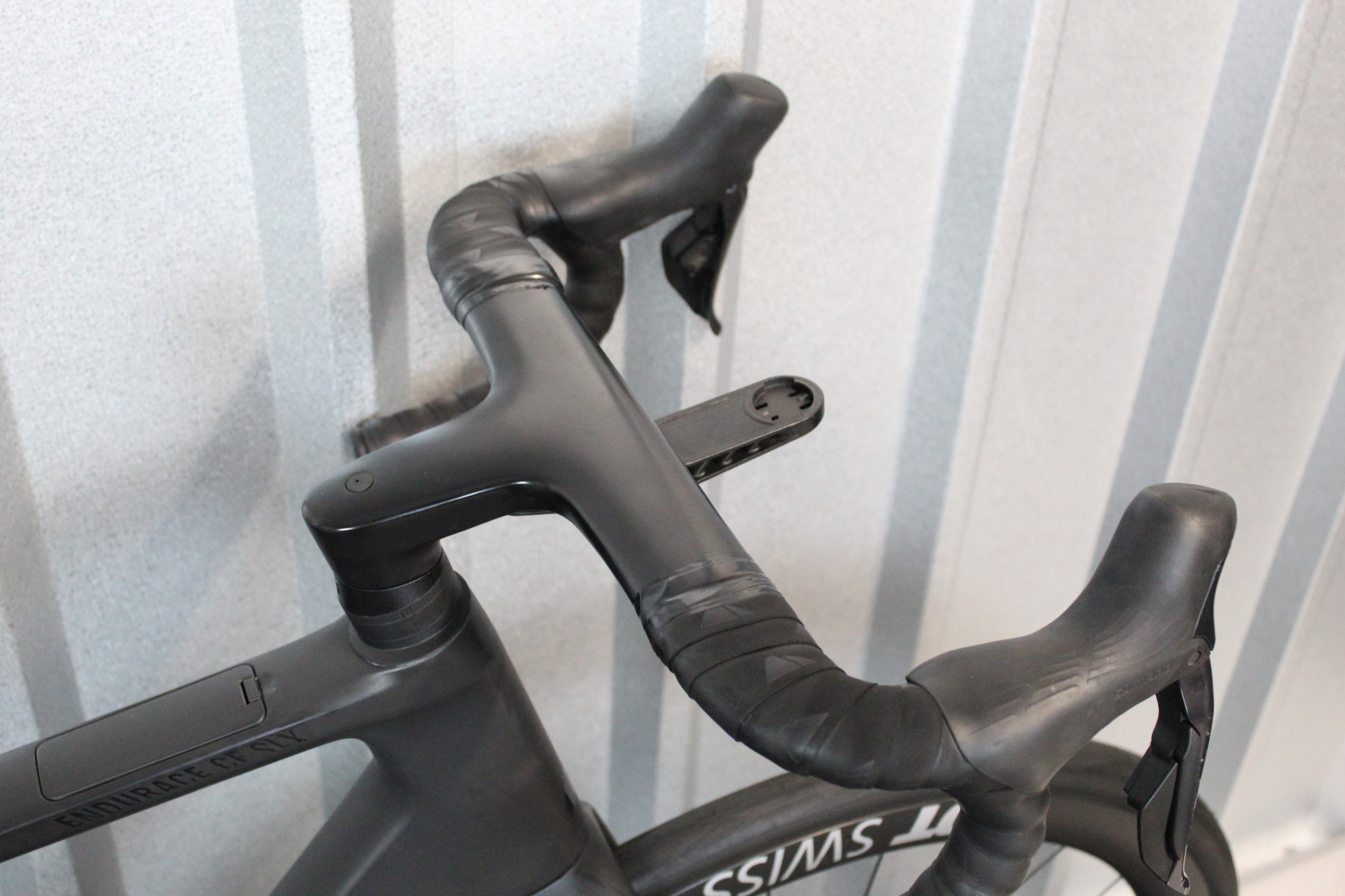 2024 Canyon Endurace CF SLX 8 Di2 Road Bike Black, Size Medium – Lightly Used