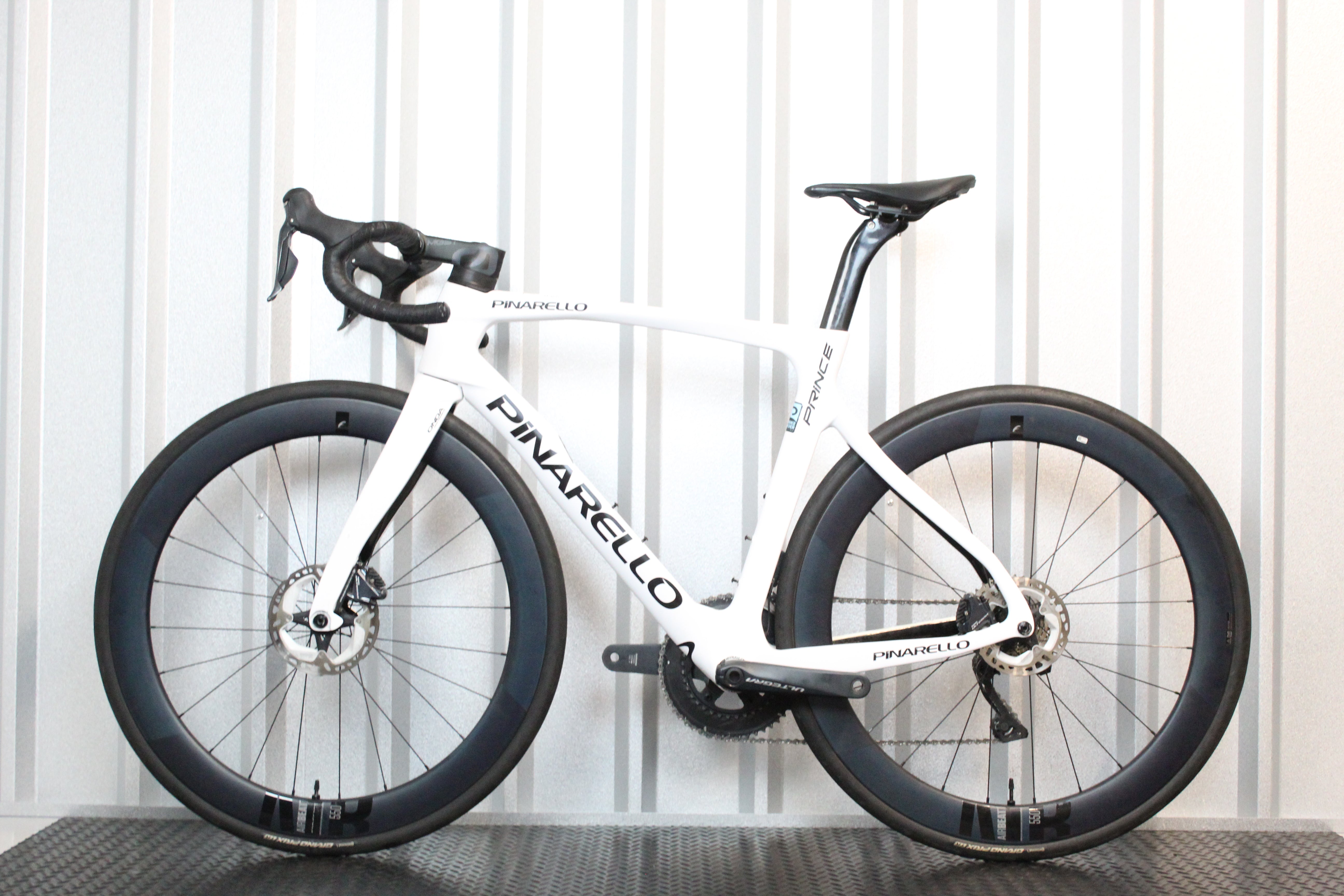 2021 Pinarello Paris Ultegra Di2 Road Bike White / Black, Size 53cm – Lightly Used