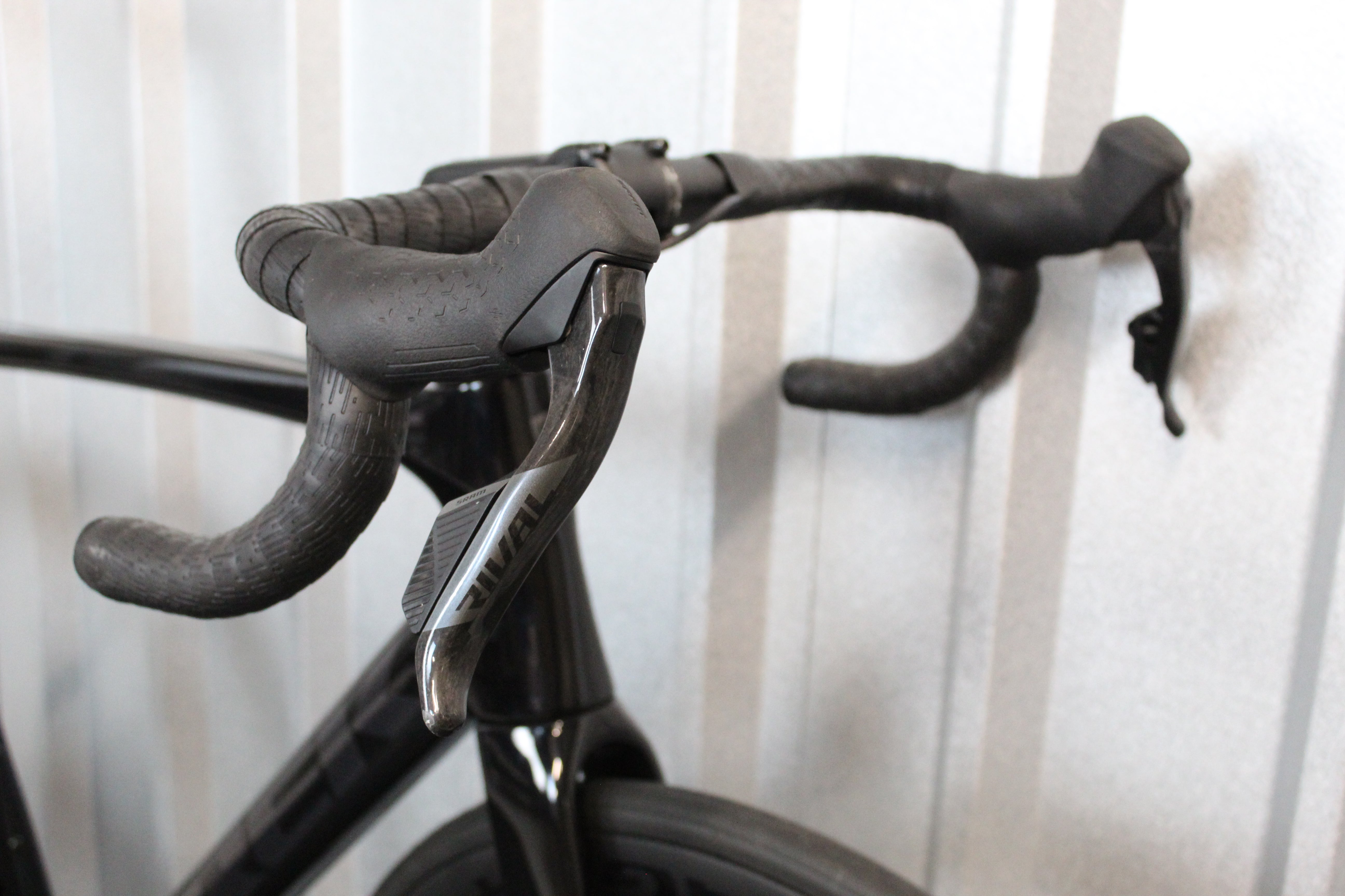 2026 Trek Madone SL 6 AXS Gen 8 Road Bike Black, Size Large – New Other