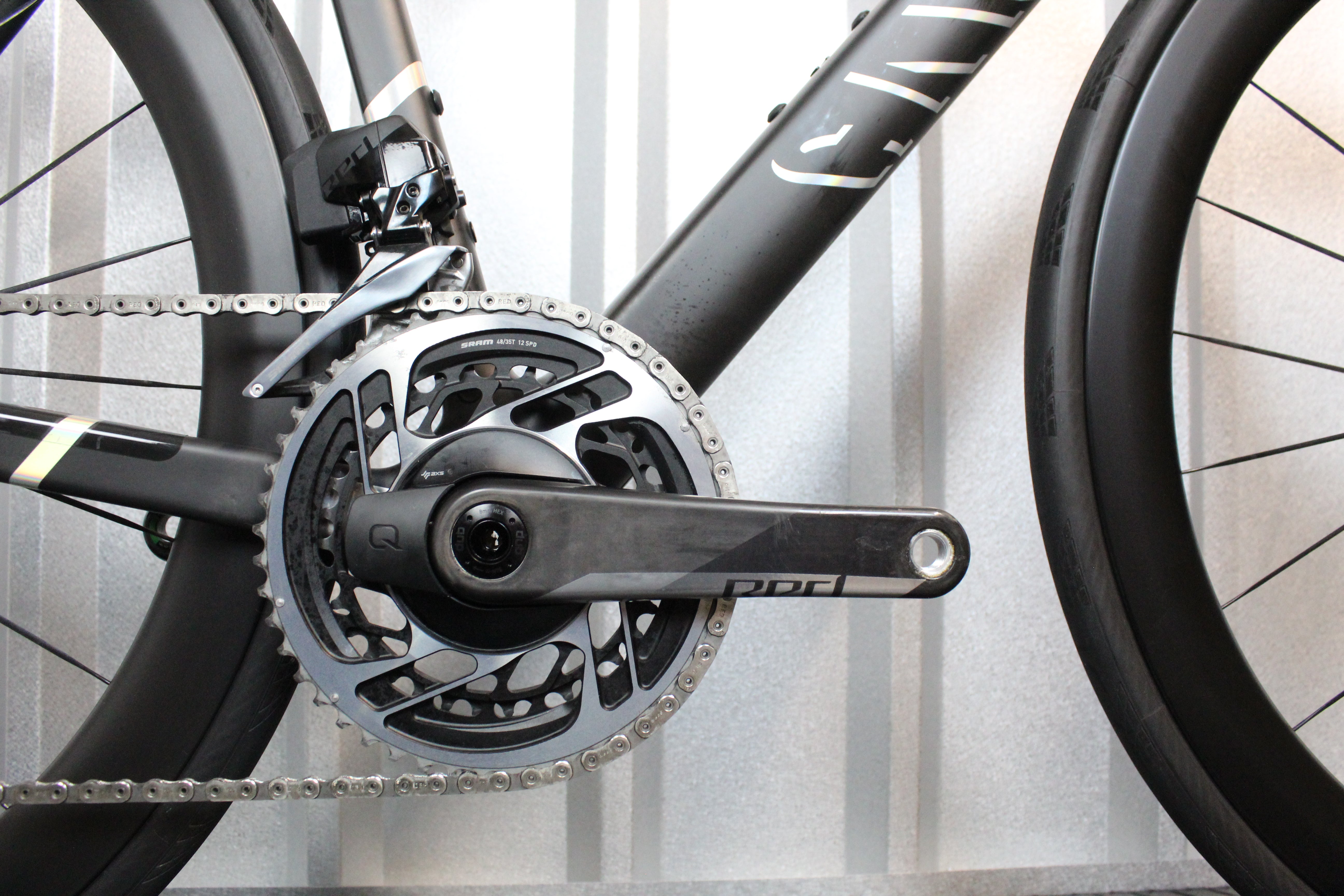 2024 Canyon Ultimate CFR SRAM Red AXS Road Bike Black, Size Medium – Near Mint