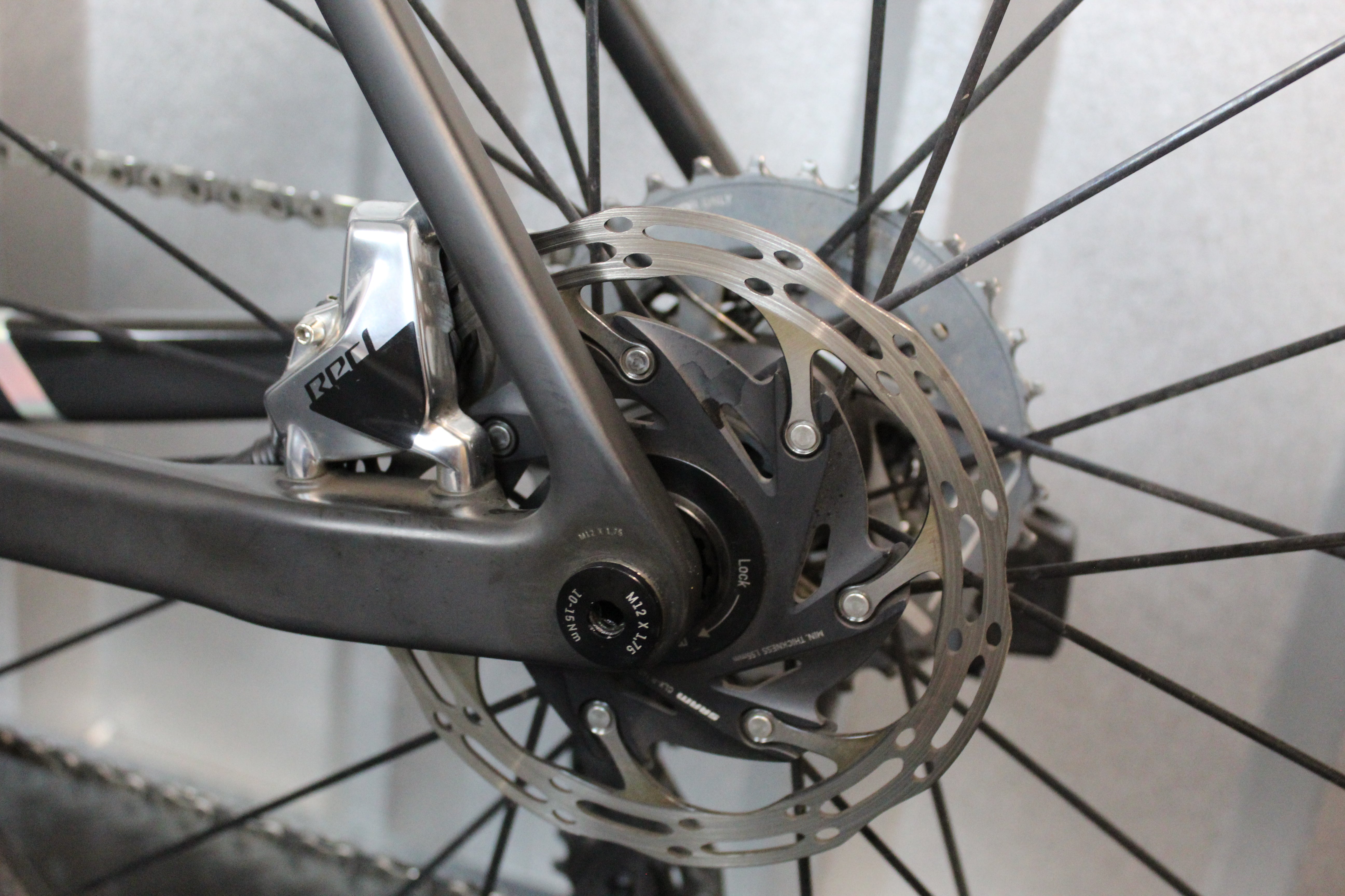 2024 Canyon Ultimate CFR SRAM Red AXS Road Bike Black, Size Medium – Near Mint