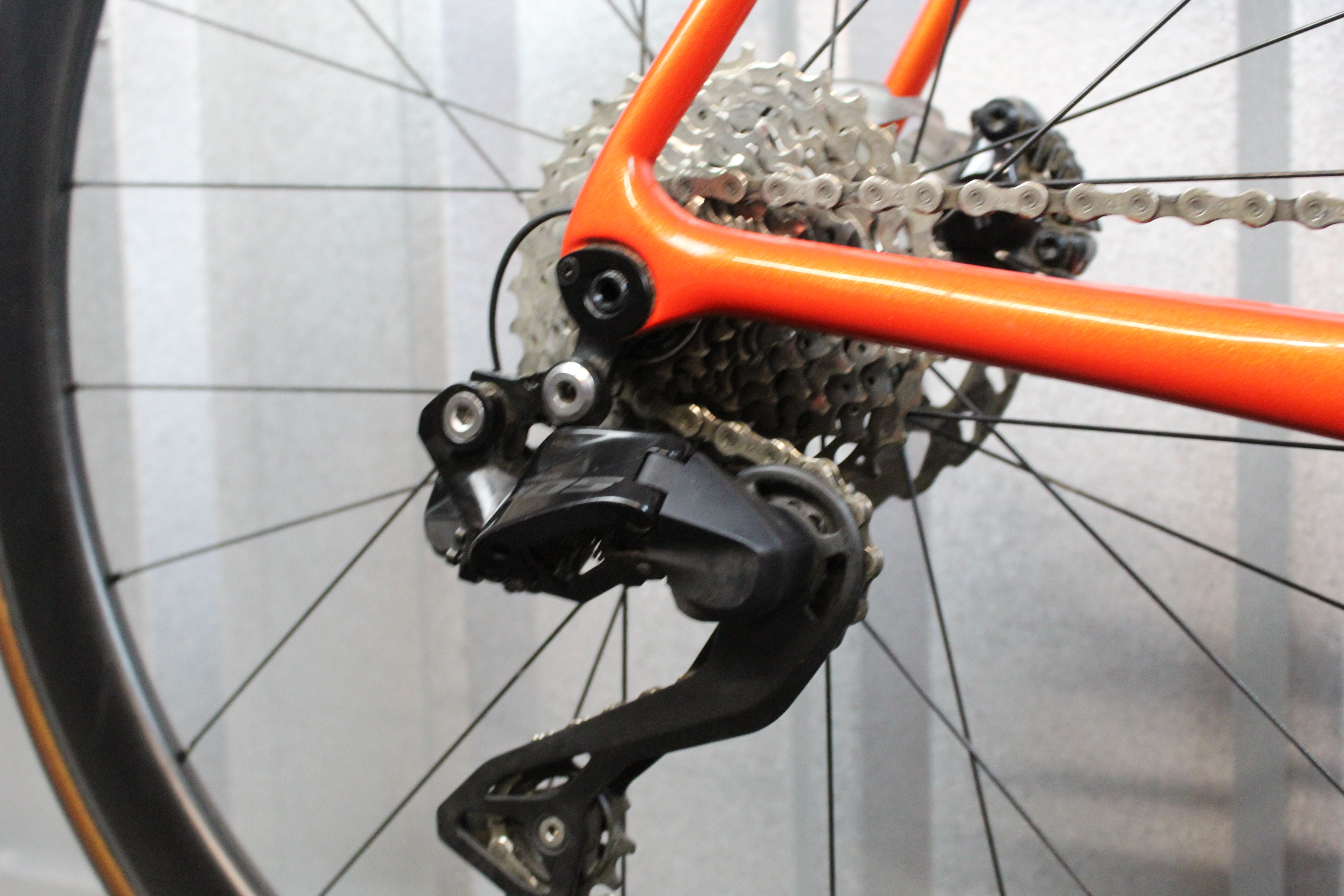2021 Giant TCR Advanced Disc 1+ 105 Di2 Road Bike Helios Orange, Size Large – Mint