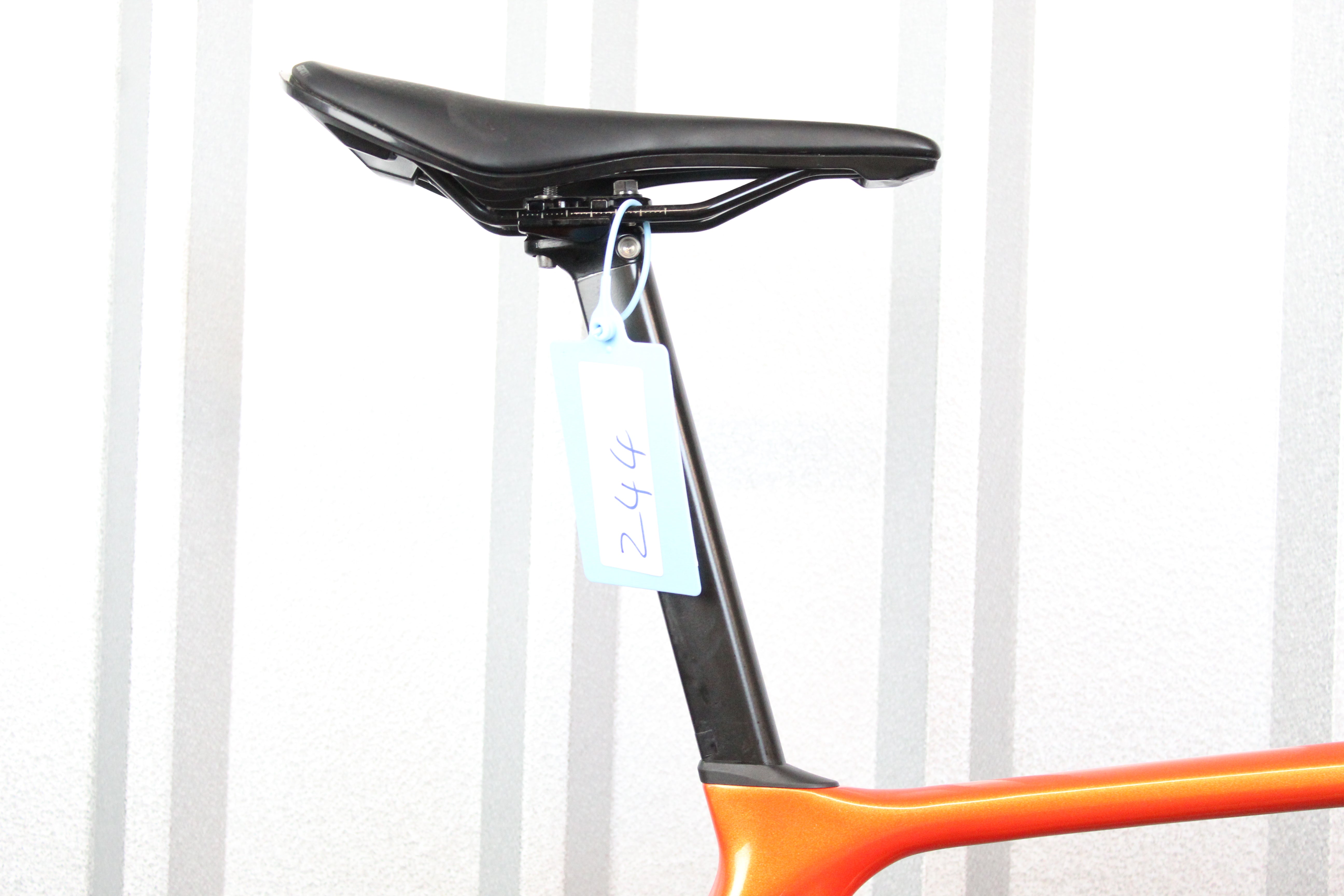 2021 Giant TCR Advanced Disc 1+ 105 Di2 Road Bike Helios Orange, Size Large – Mint
