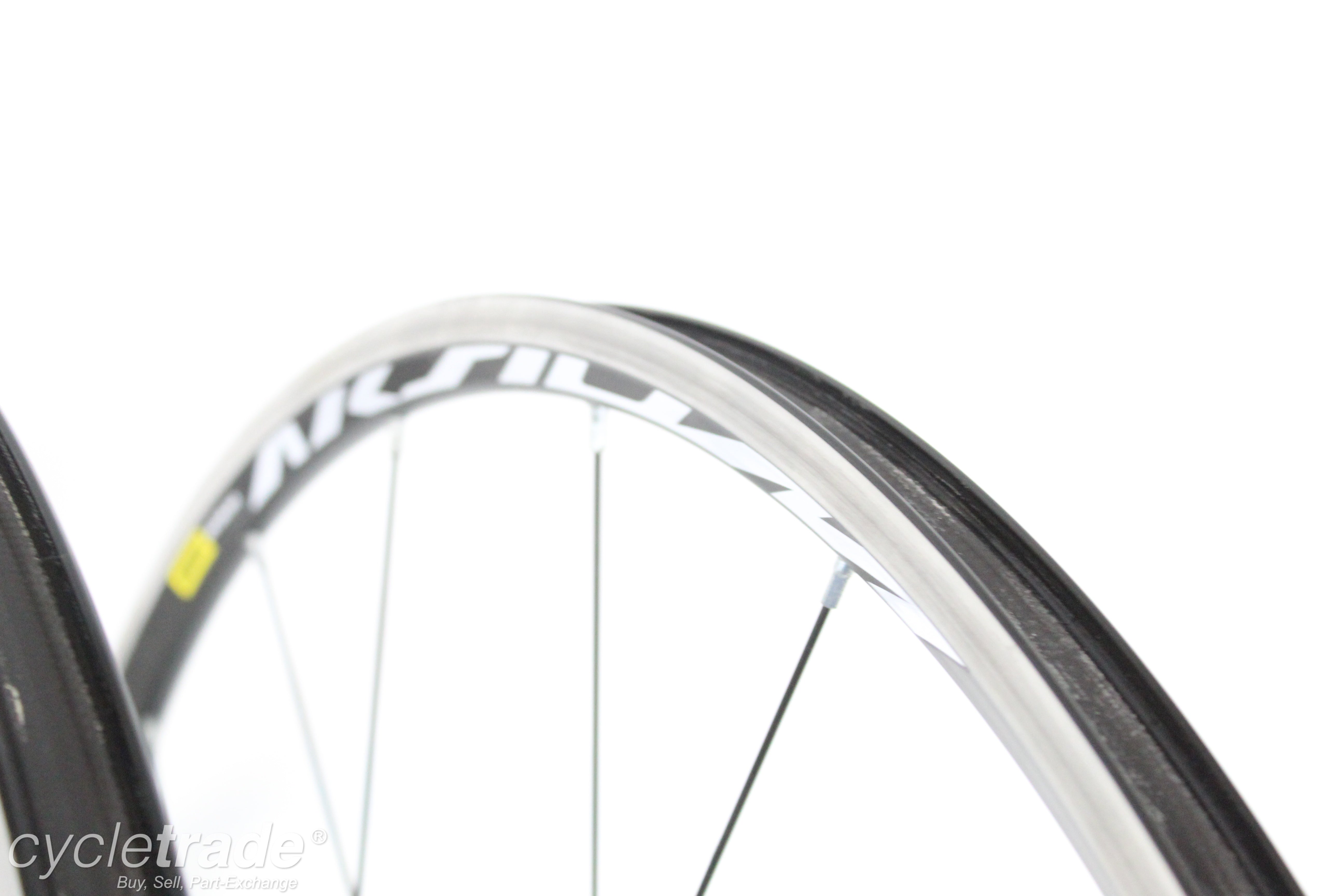 700c Road Wheelset - Mavic Aksium Rim Brake 11 Speed QR - Ex Demo