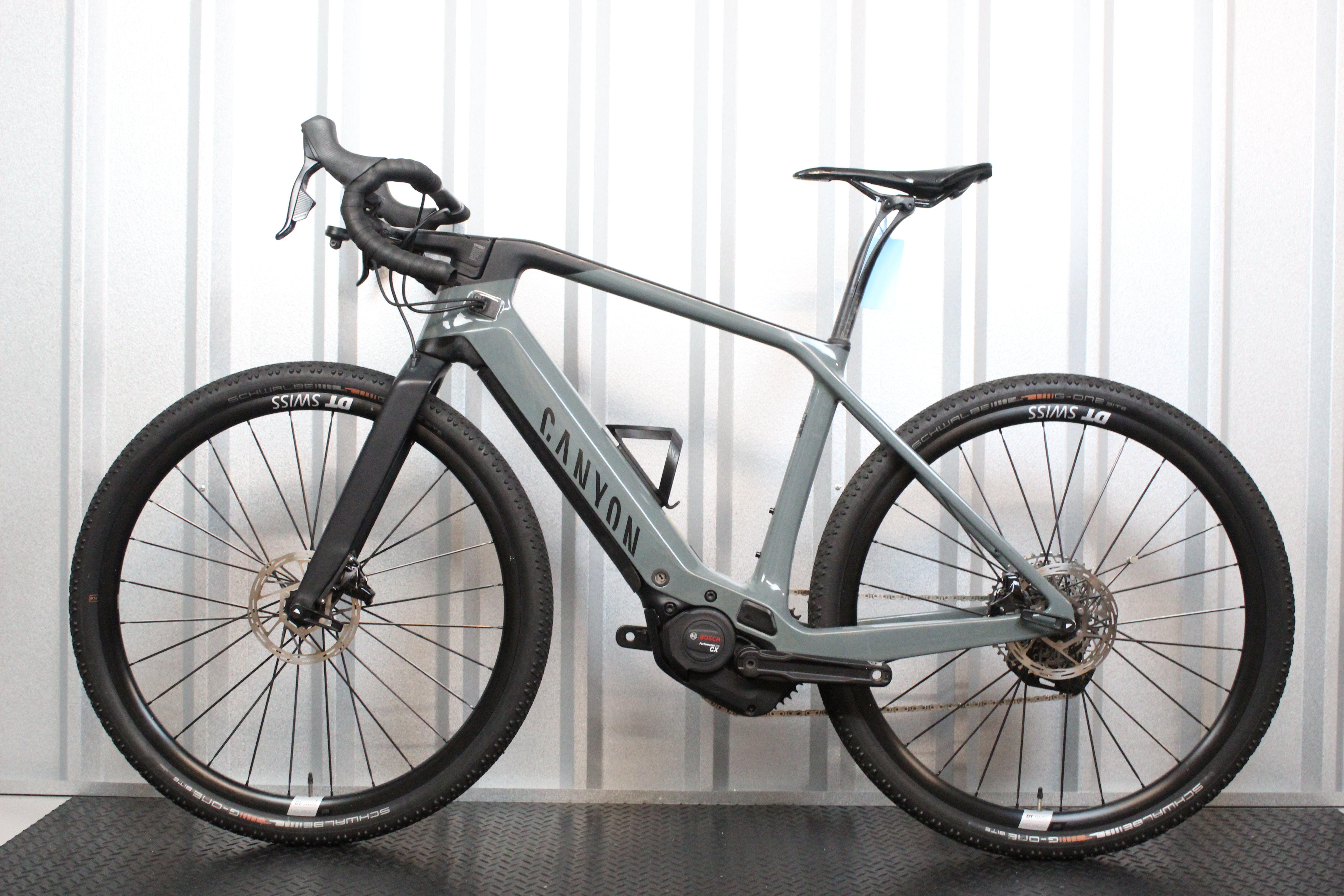 2022 Canyon Grail:ON CF 7 Rival AXS E-Gravel Bike Cloud Grey, XS – Near Mint