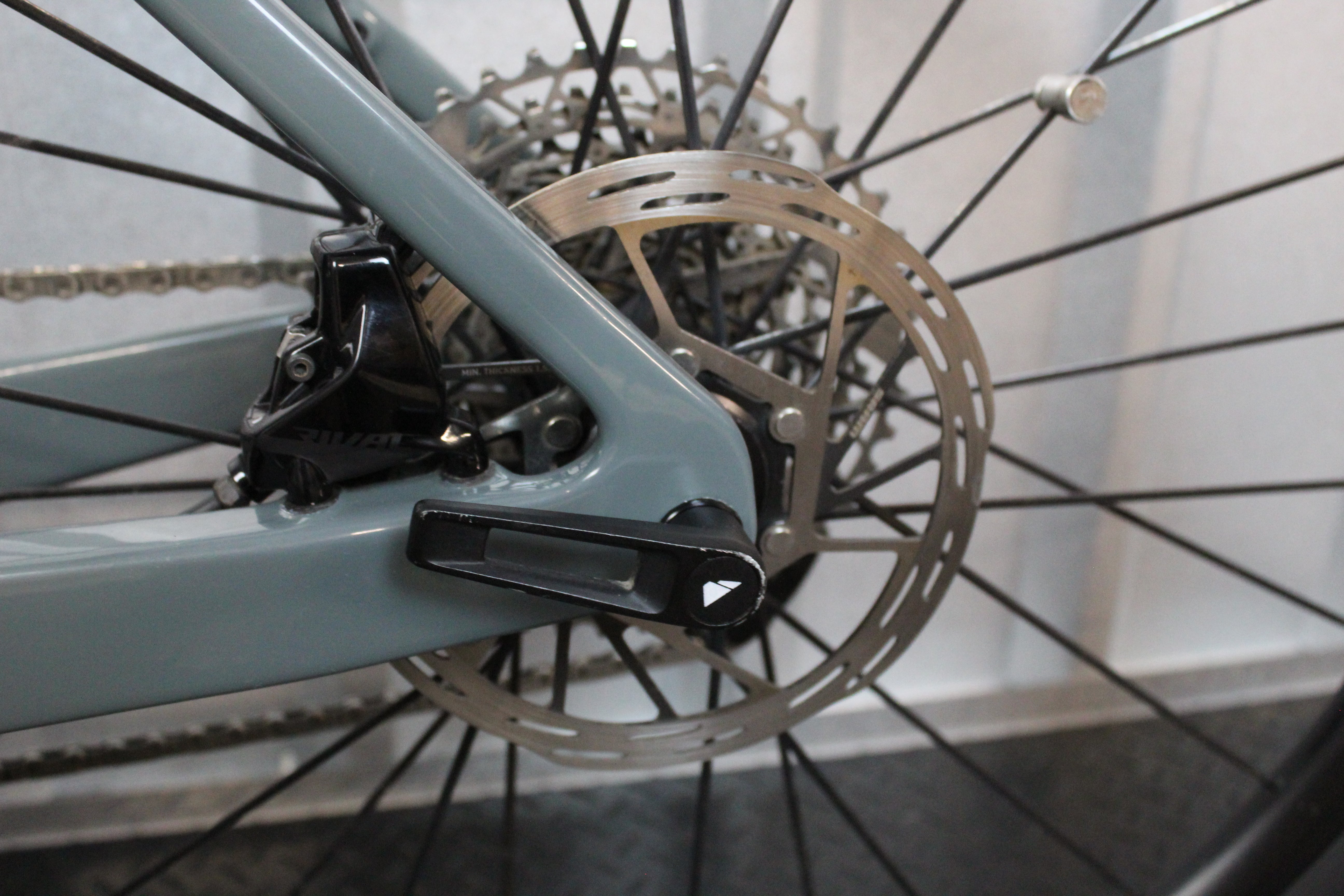 2022 Canyon Grail:ON CF 7 Rival AXS E-Gravel Bike Cloud Grey, XS – Near Mint