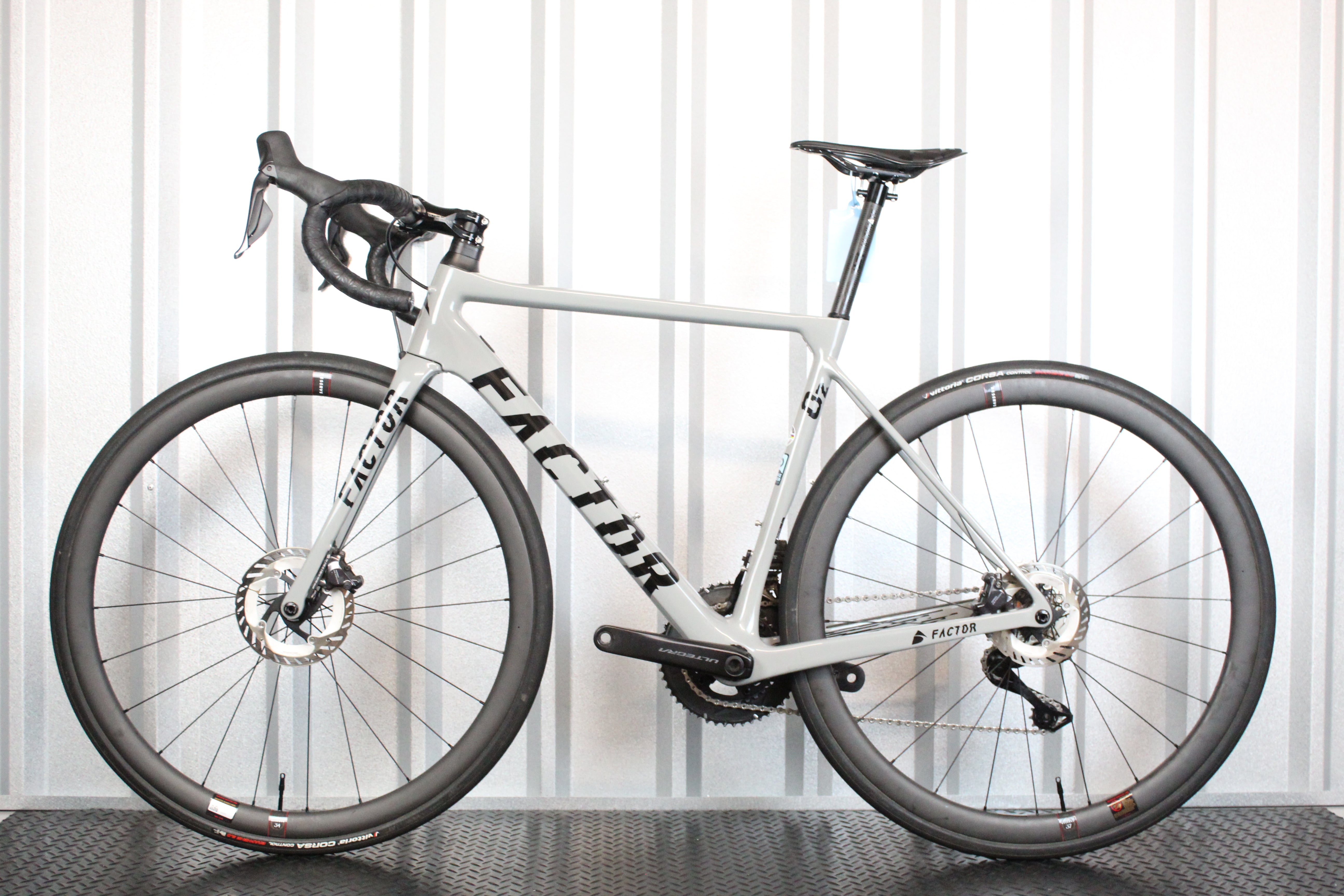 2023 Factor O2 Ultegra Di2 Road Bike Shatter Grey, 52cm – Mint