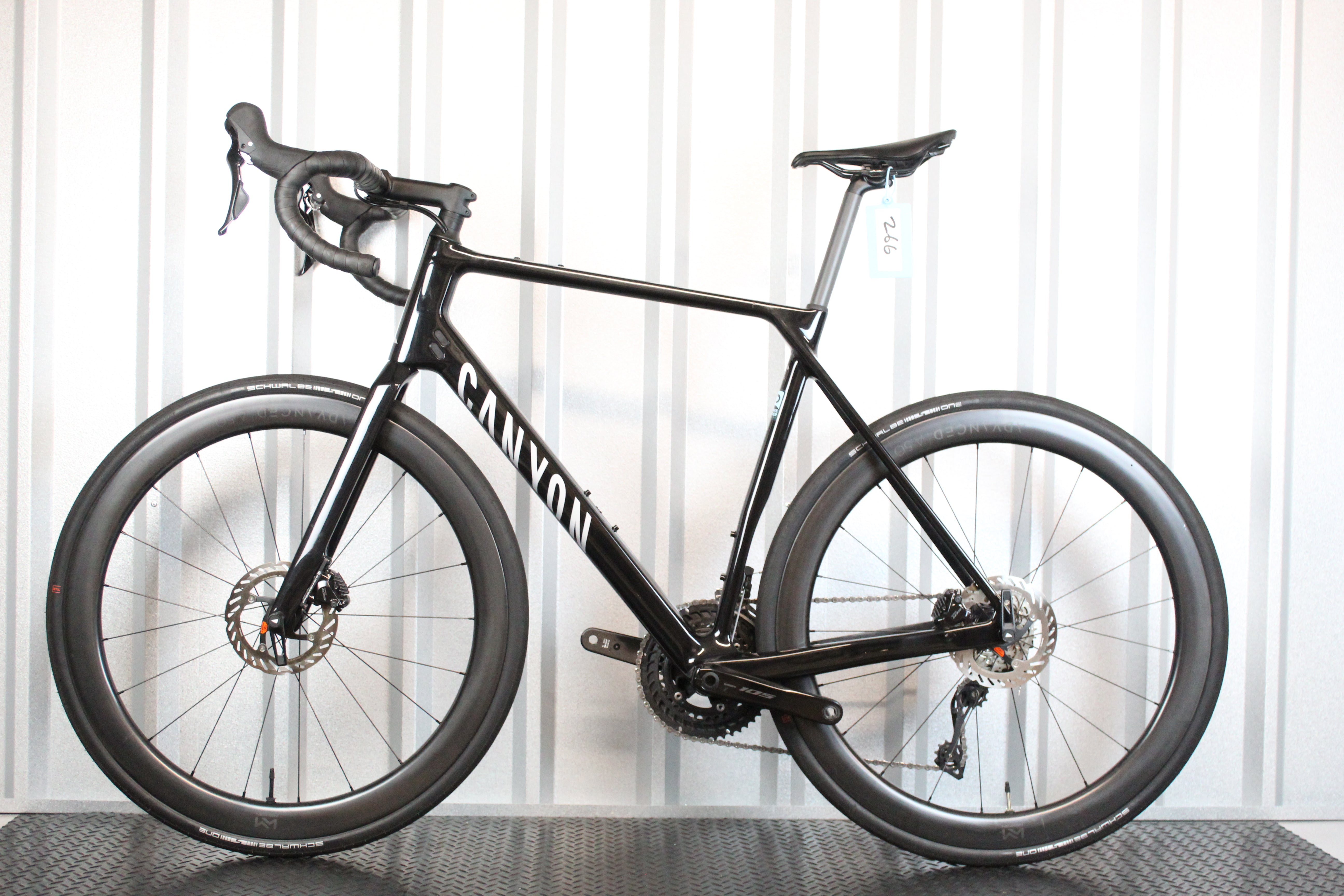 2022 Canyon Endurace CF 105 Road Bike Black, Large / UK XL – Lightly Used