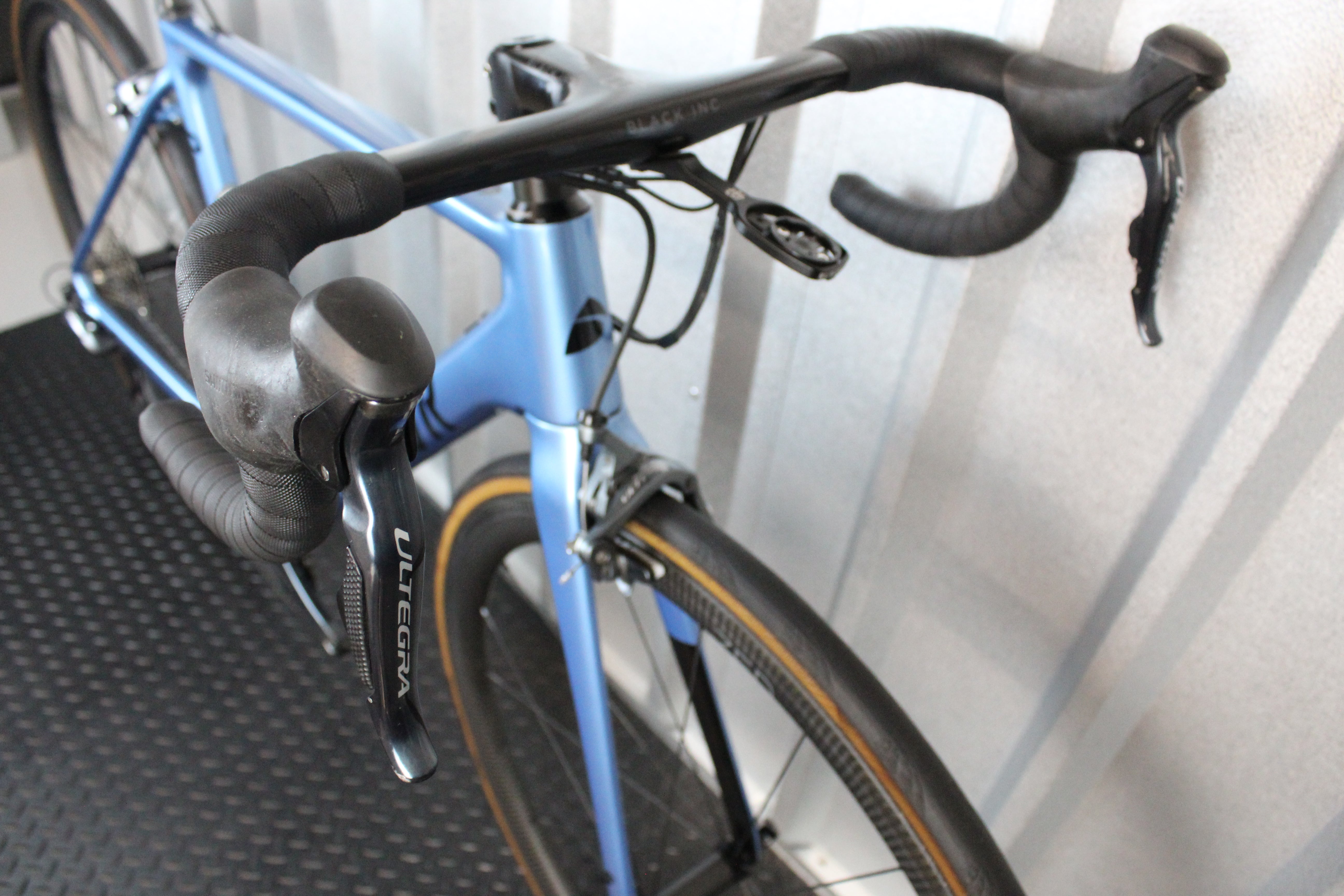 2020 Factor O2 Ultegra Di2 Road Bike Blue, 52cm – Lightly Used