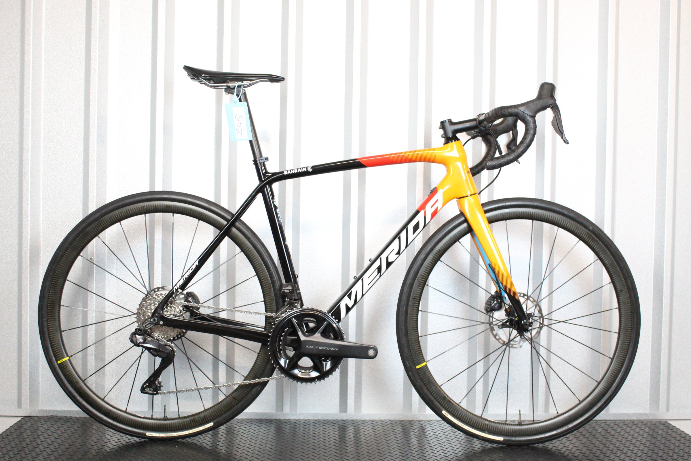 2021 Merida Scultura 5000 Bahrain Edition Ultegra Di2 Road Bike Orange, Black S/M – Used
