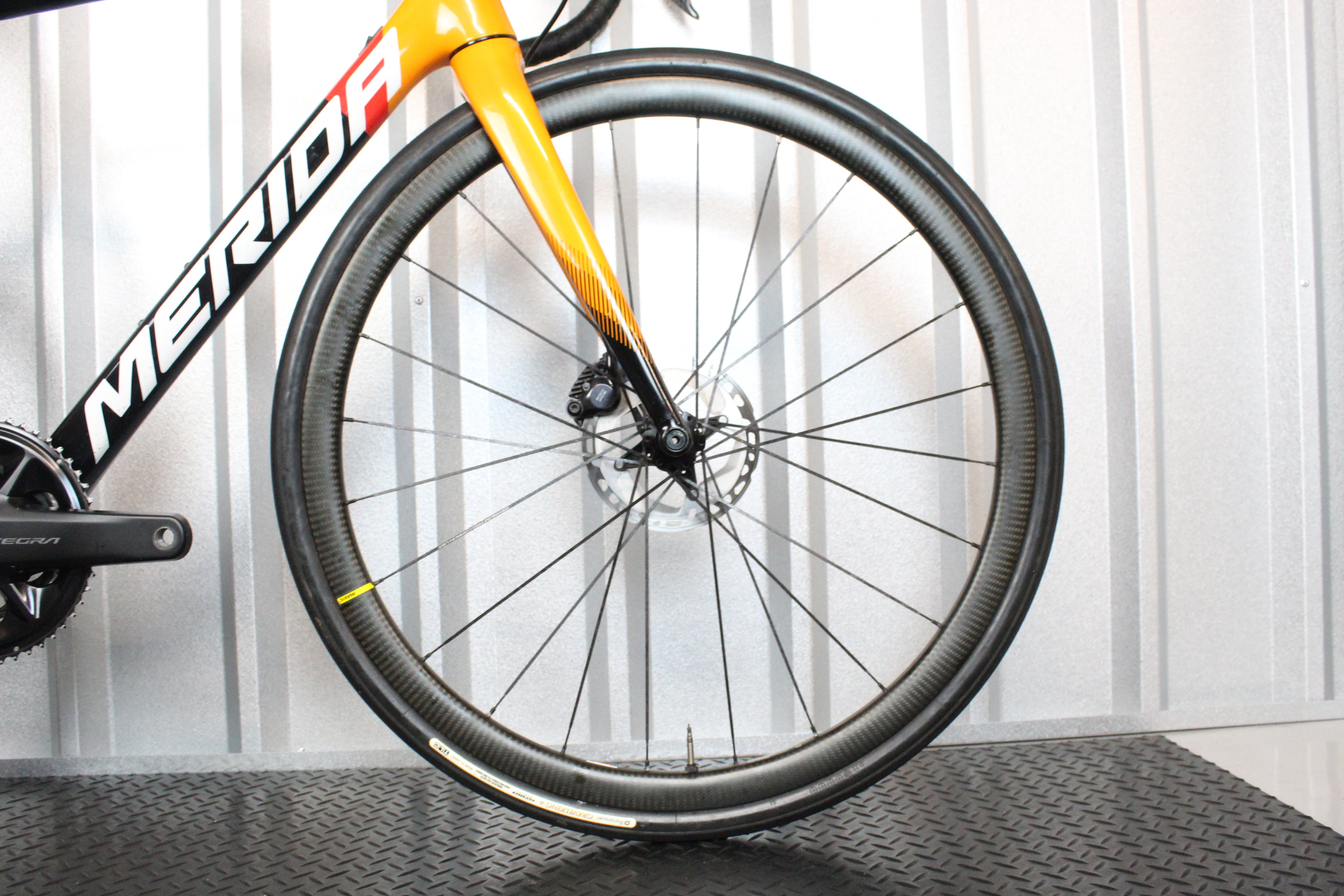 2021 Merida Scultura 5000 Bahrain Edition Ultegra Di2 Road Bike Orange, Black S/M – Used