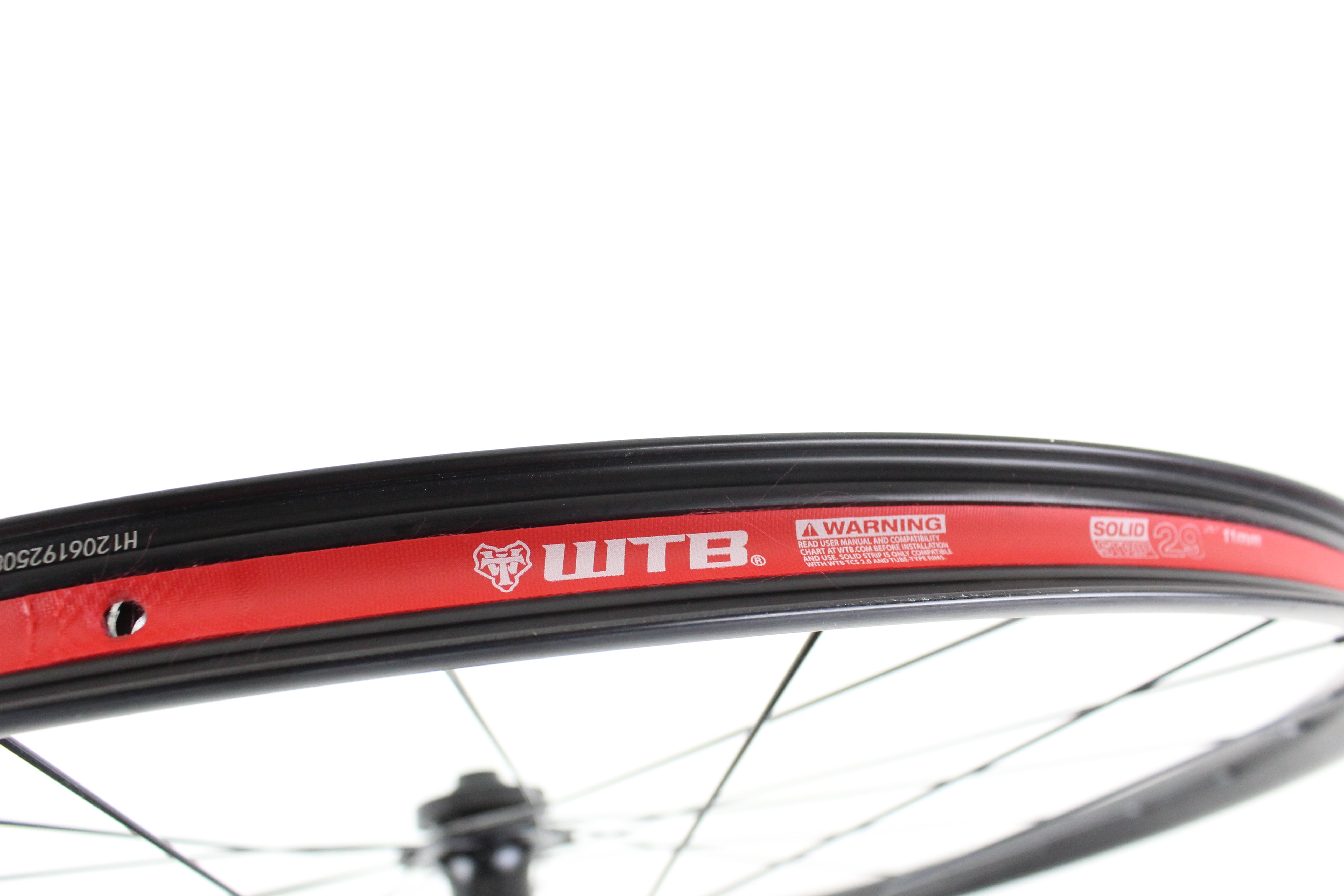 700c Gravel Wheelset- WTB i23 Thru Axle 6 Bolt - Ex Demo