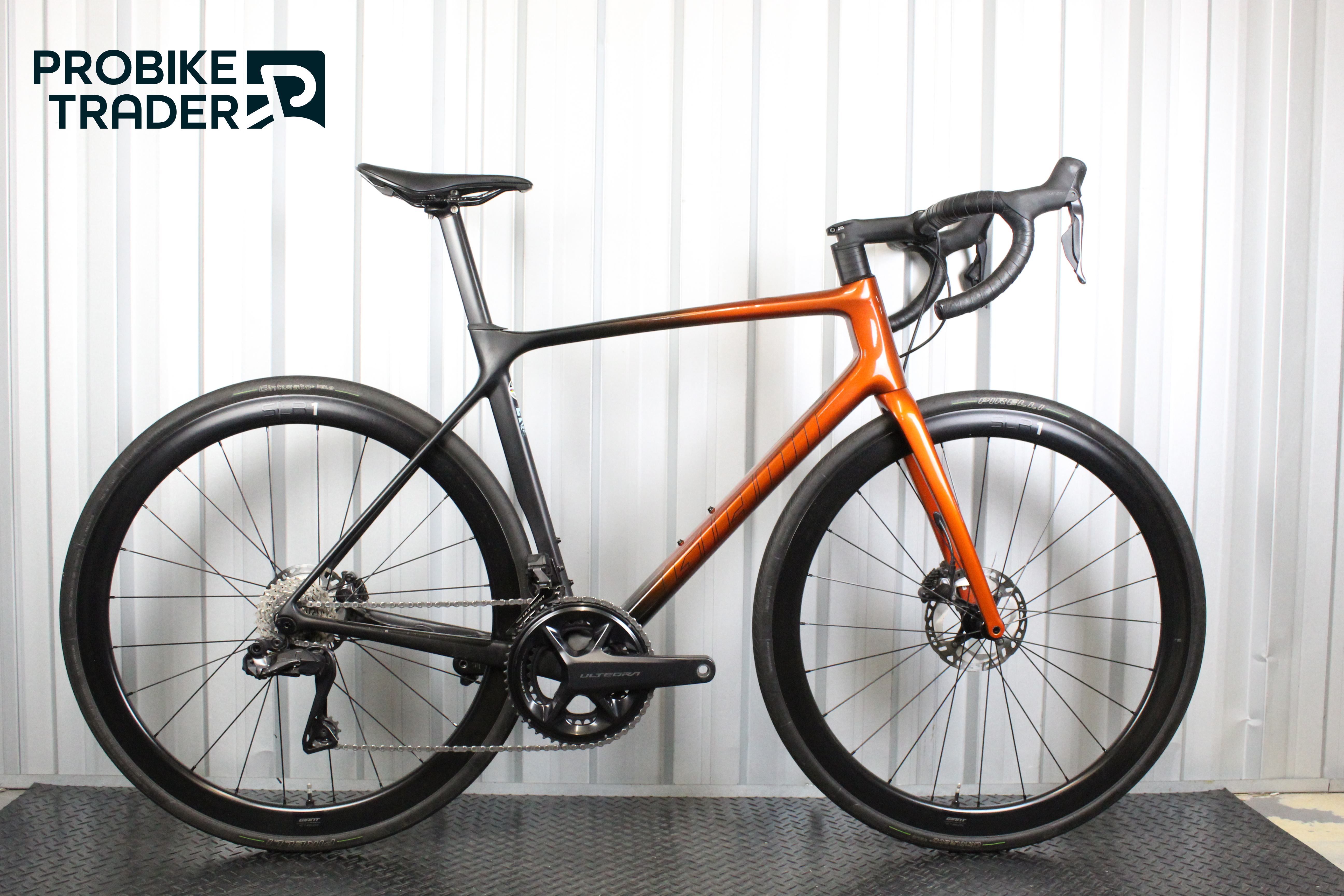 2022 Giant TCR Pro 0 Ultegra Di2 Road Bike Amber Glow (Size M/L) - Lightly Used