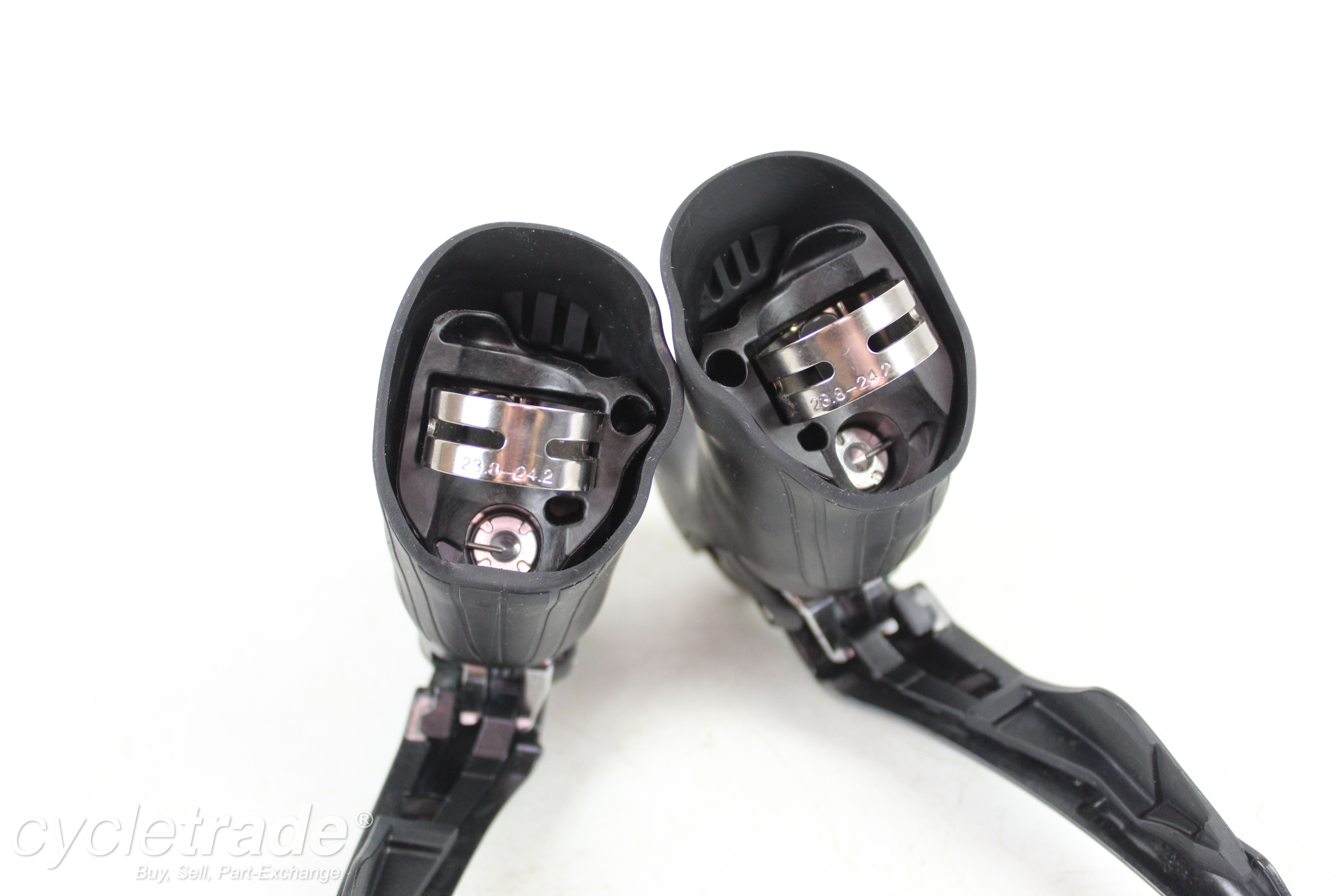 STI Shifters - Shimano Ultegra ST-R8000 11 Speed - Grade B+