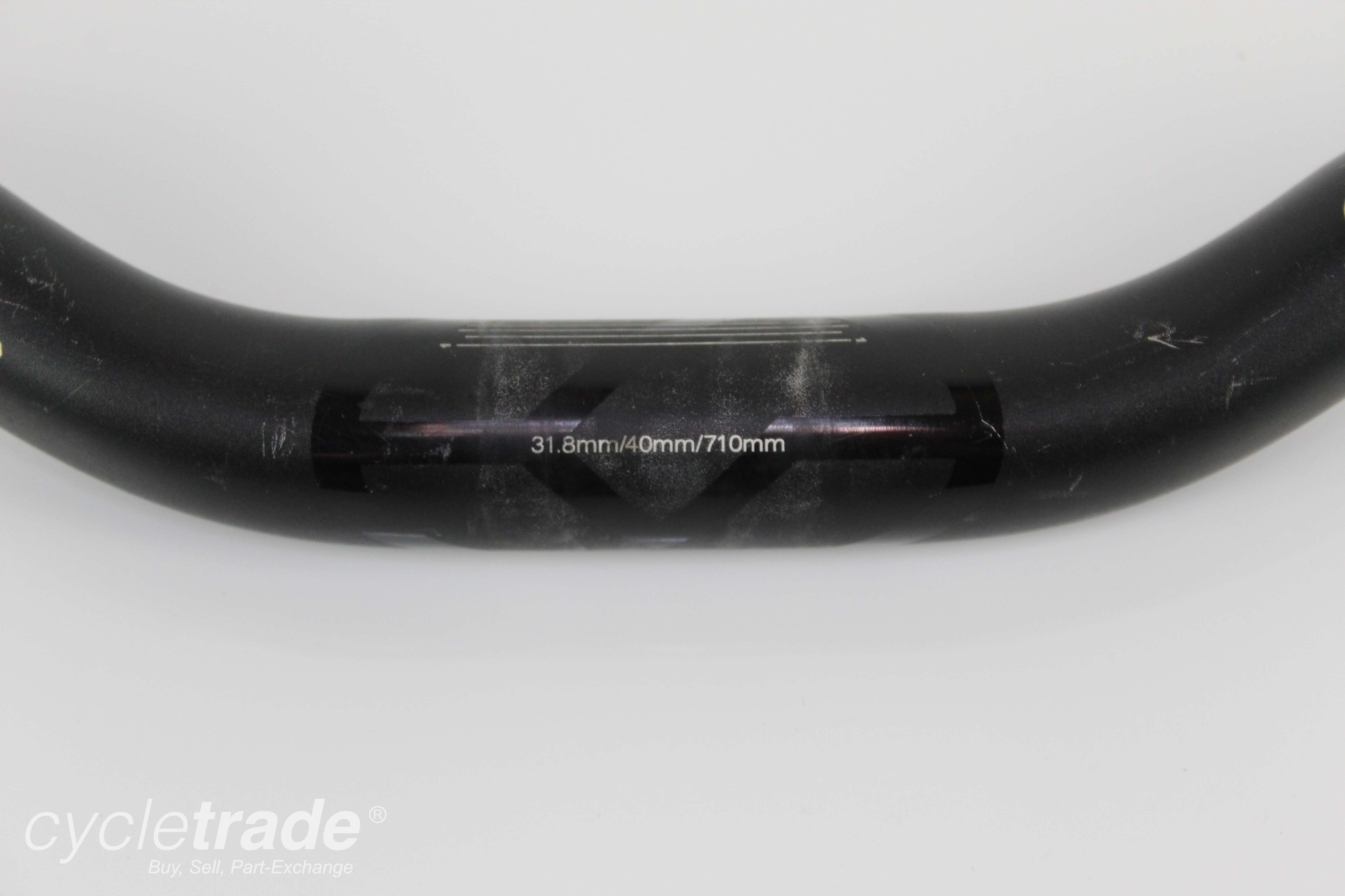 Riser Handlebars - FSA Gravity 710mm 31.8mm Clamp Black - Grade C+