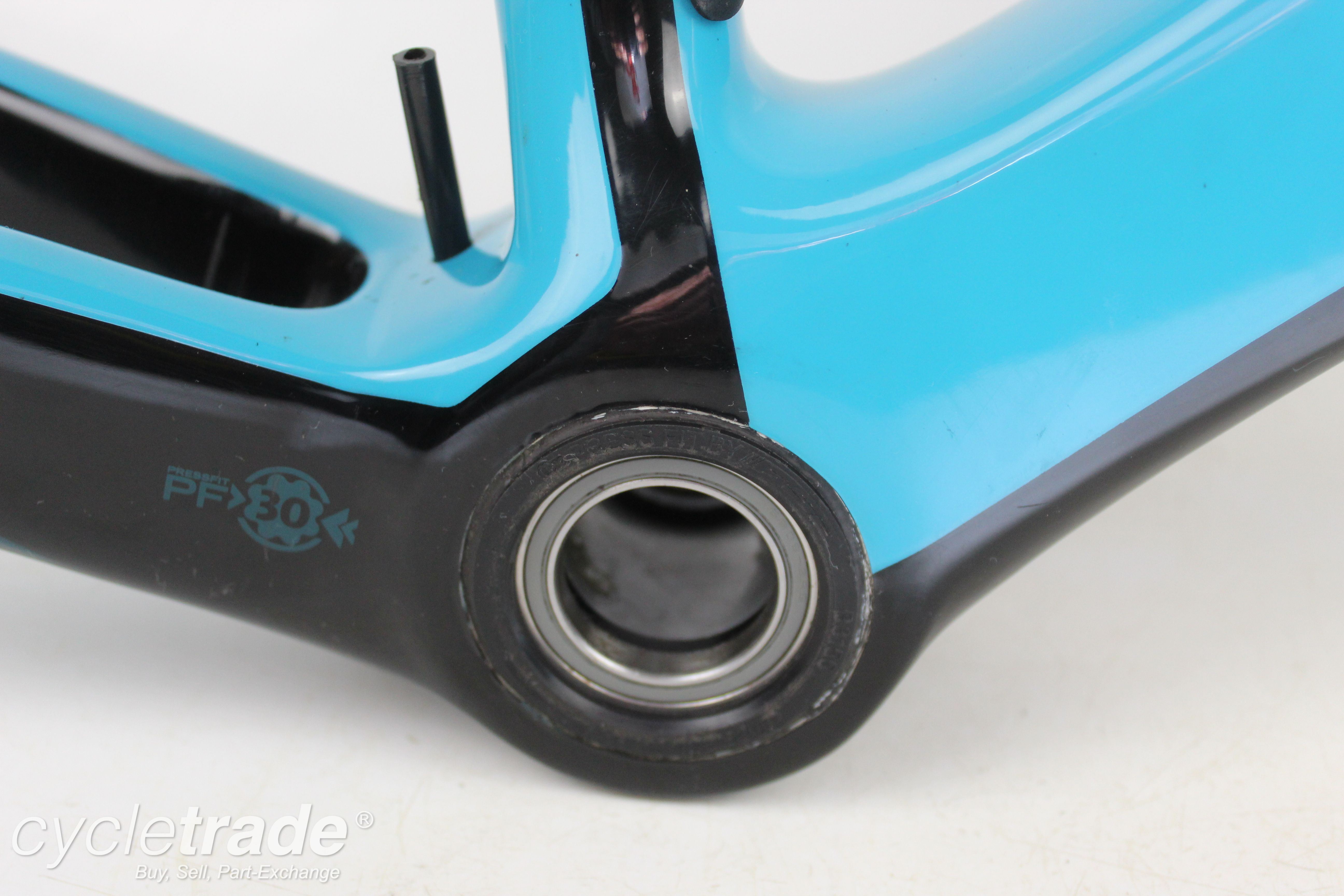 Road Rim Frame- Swift Ultravox Team Issue XL - Grade B