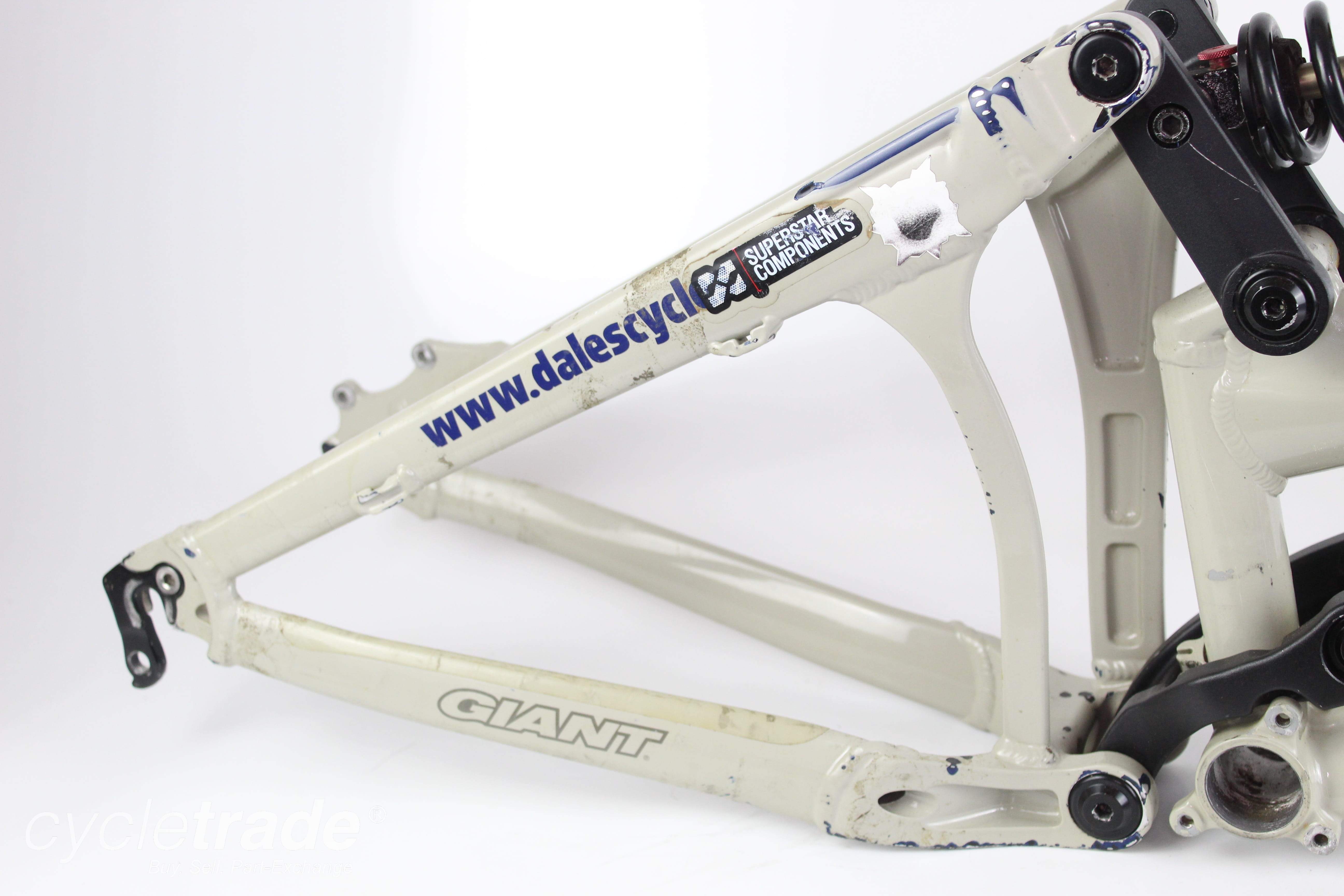 DH MTB Frame- Giant Faith 18" 26" Wheels First Gen- Grade B-