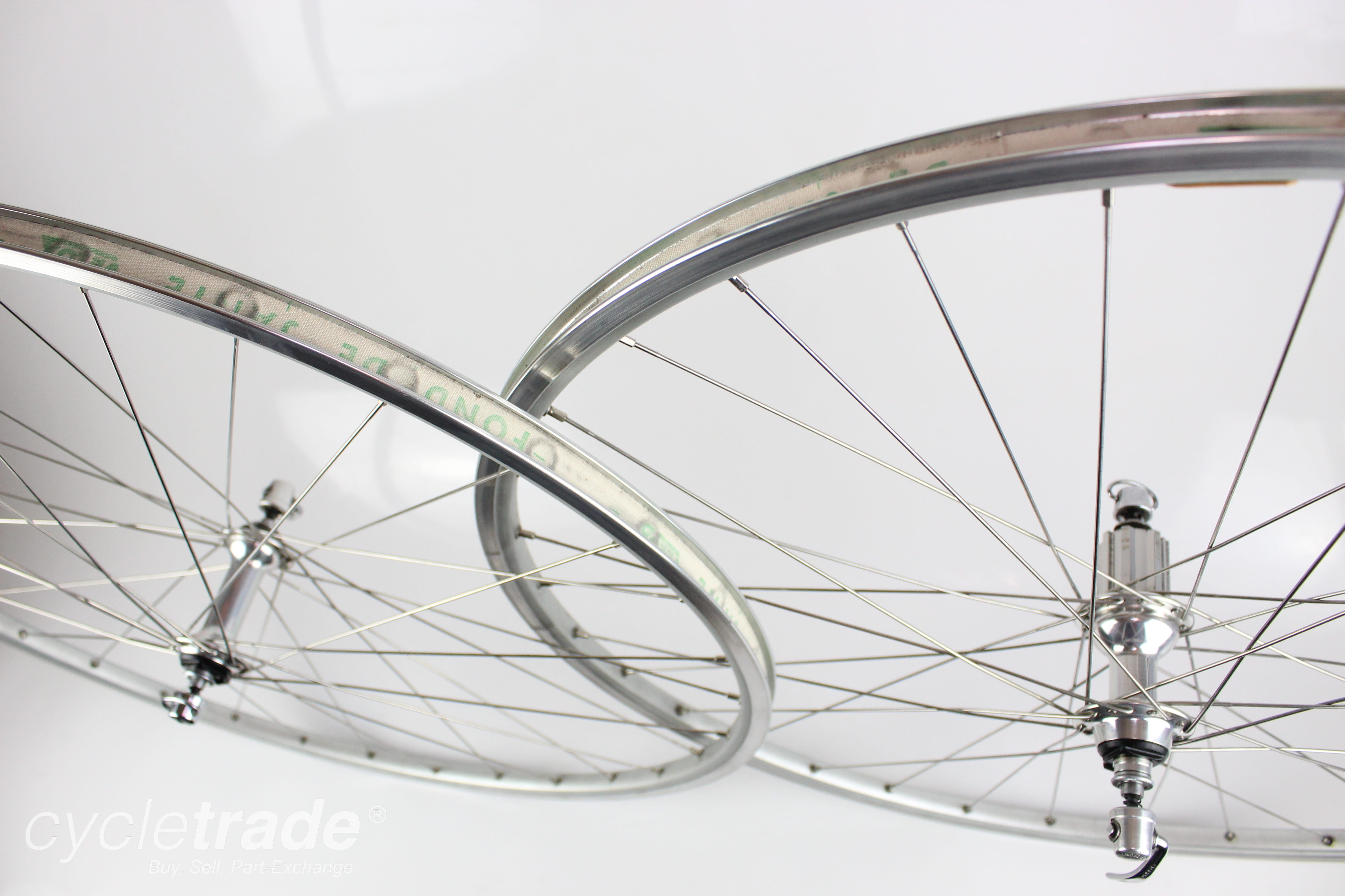 700c Wheelset - Ambrosio Rim, Campagnolo 11 Speed Hub - Grade B+