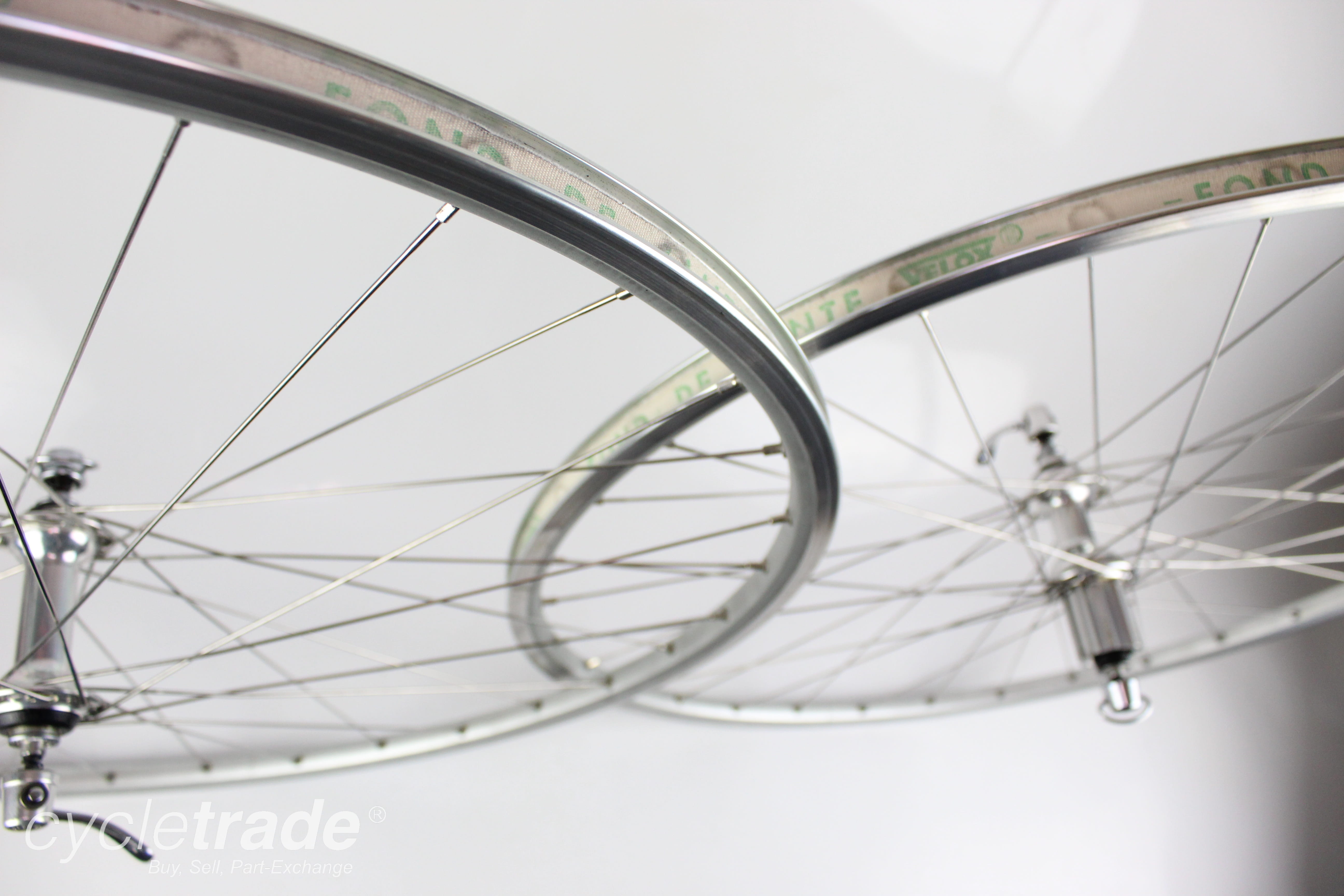 700c Wheelset - Ambrosio Rim, Campagnolo 11 Speed Hub - Grade B+