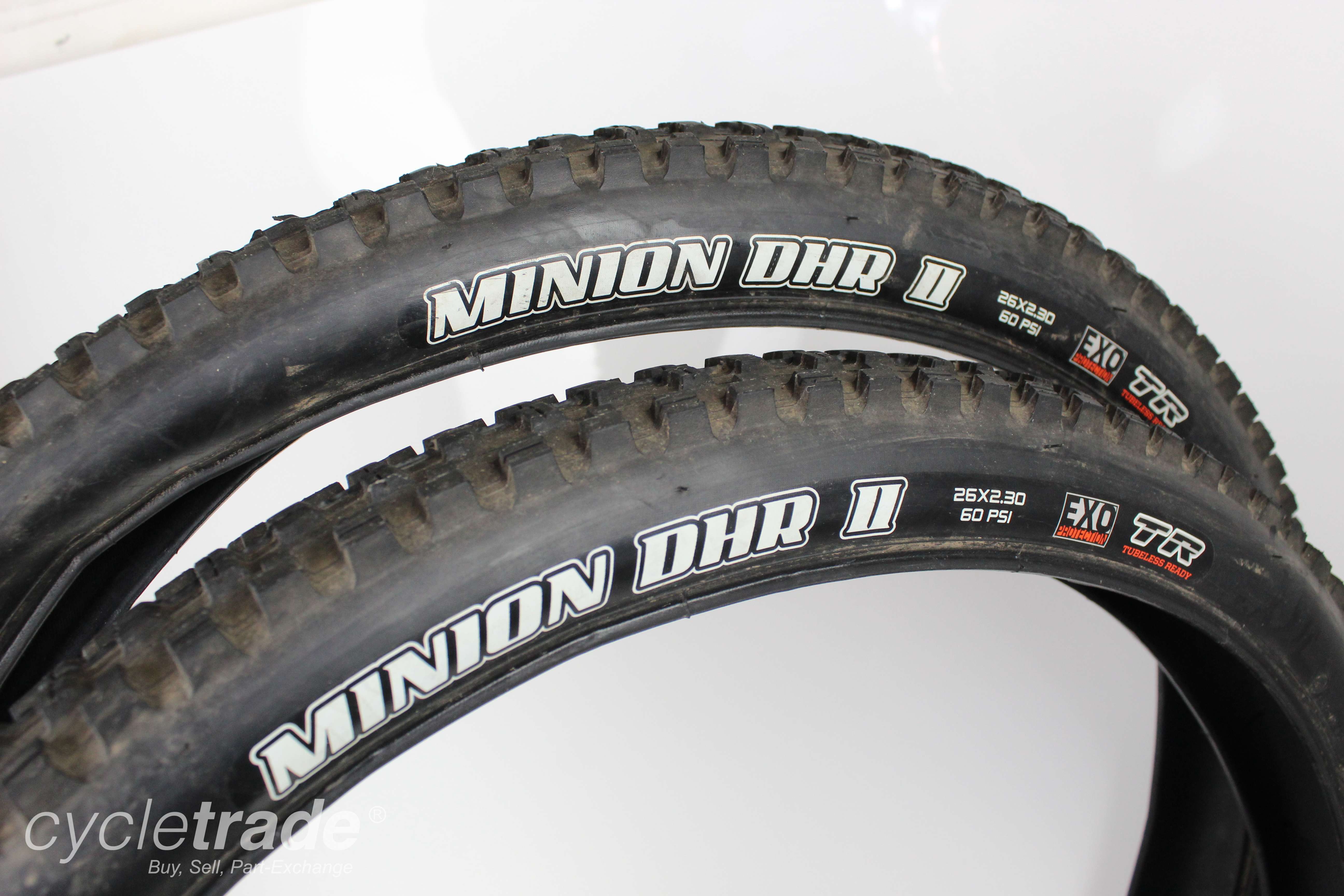 MTB Bike Tyres - 2 x Maxxis Minion DHR II 26x2.30 Black Clincher - Grade B