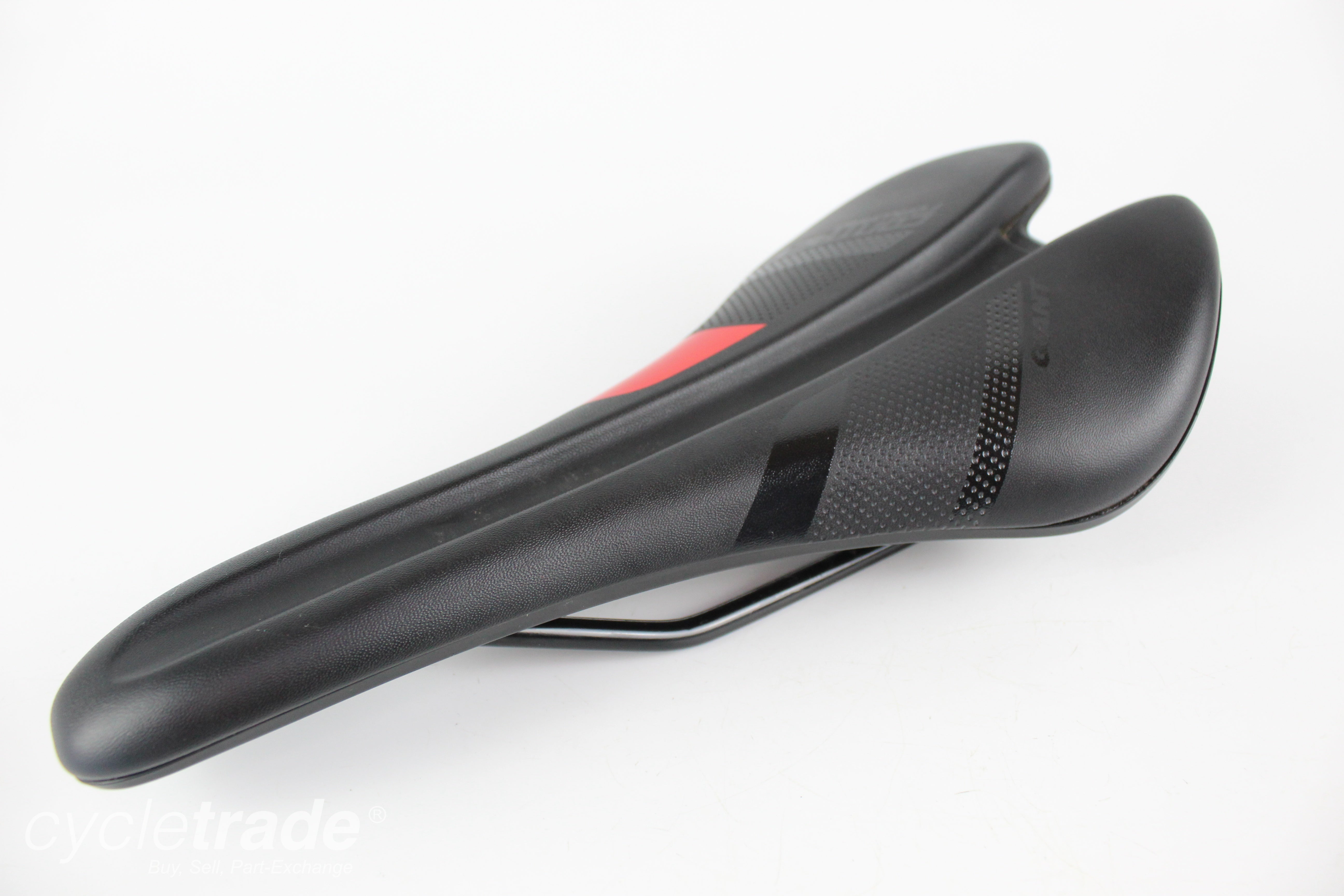 Road Saddle - Giant Contact Forward 275x125mm Black - Grade A