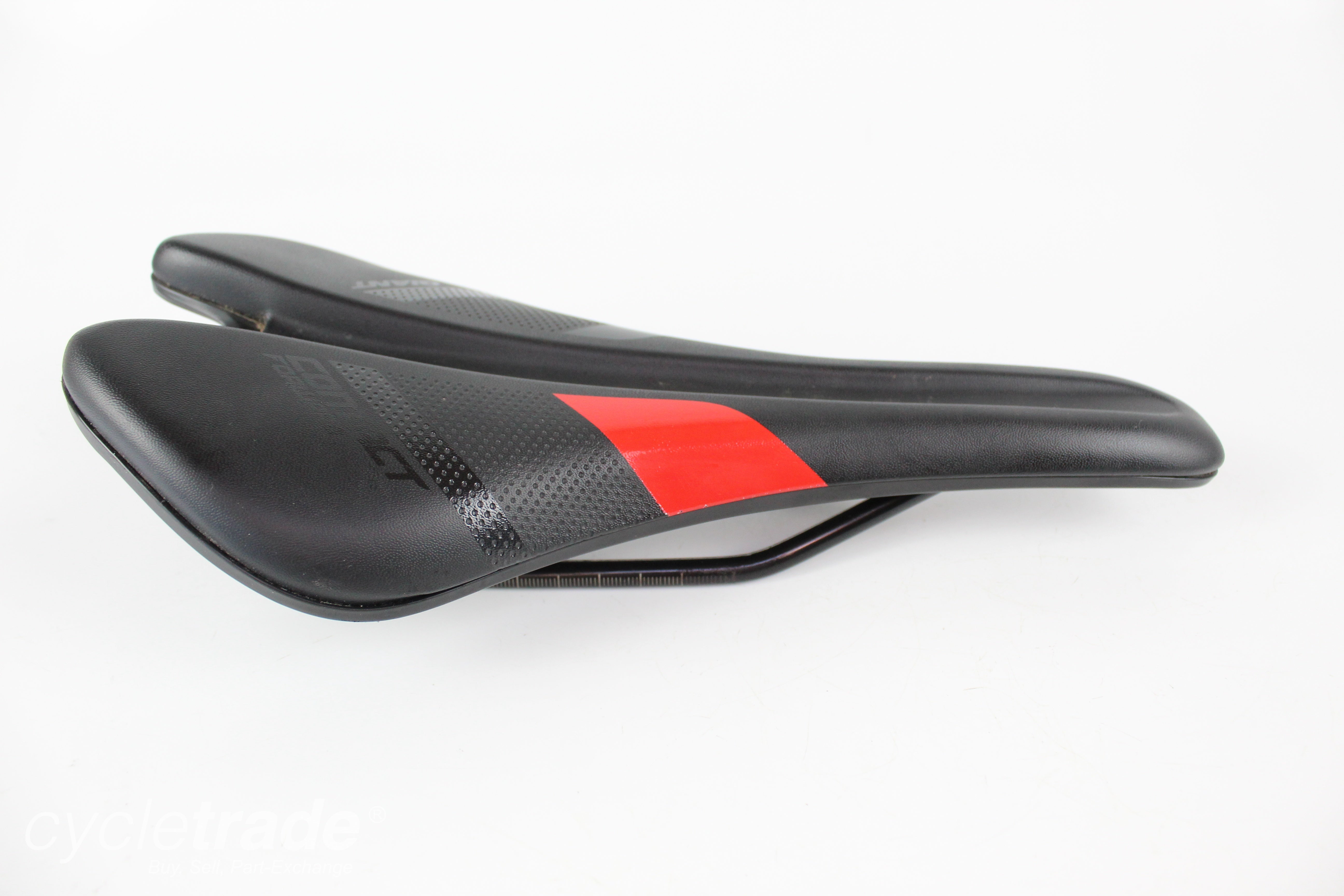 Road Saddle - Giant Contact Forward 275x125mm Black - Grade A