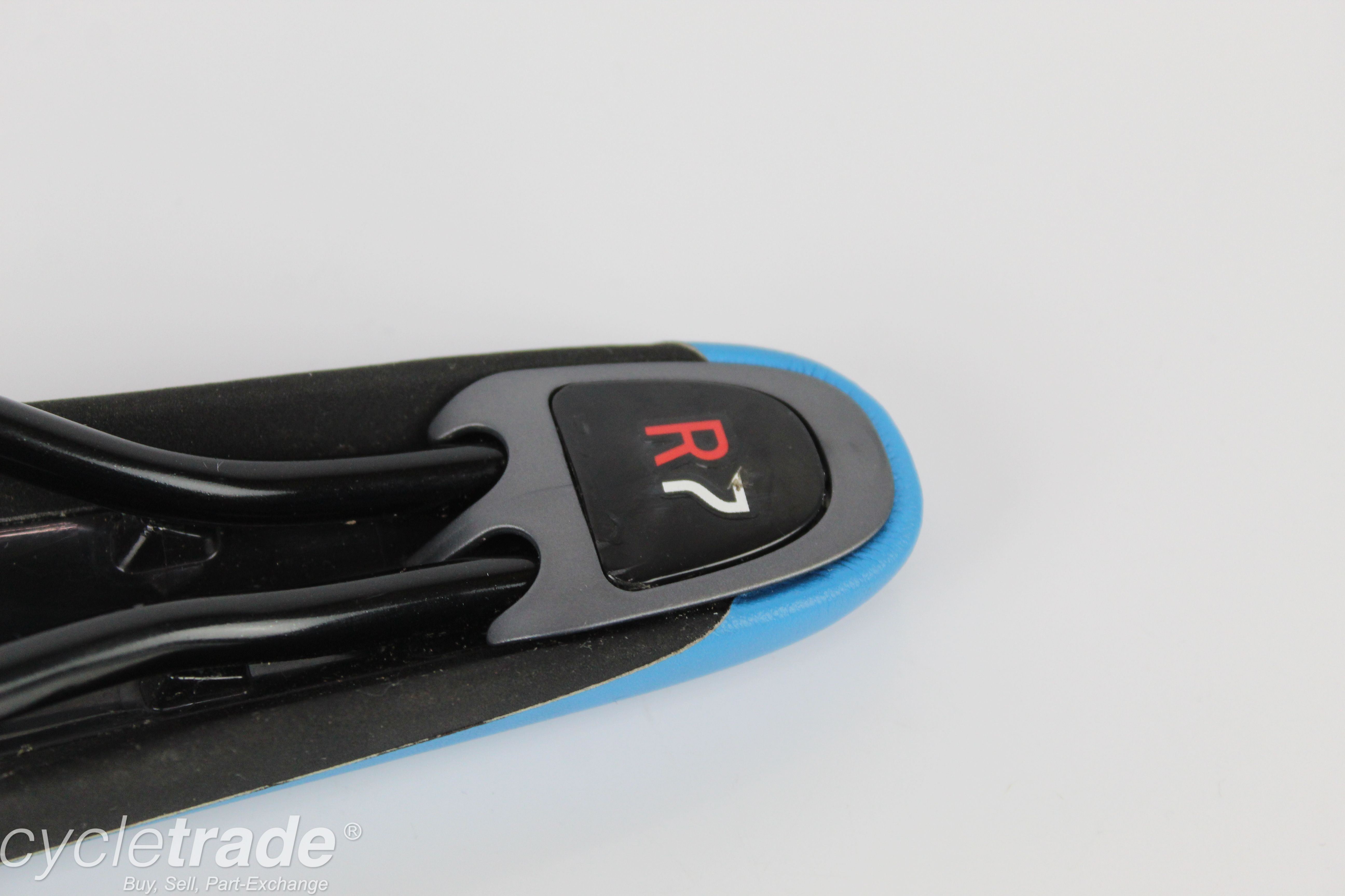 Saddle Fizik Arione Manganese R7 300/130mm